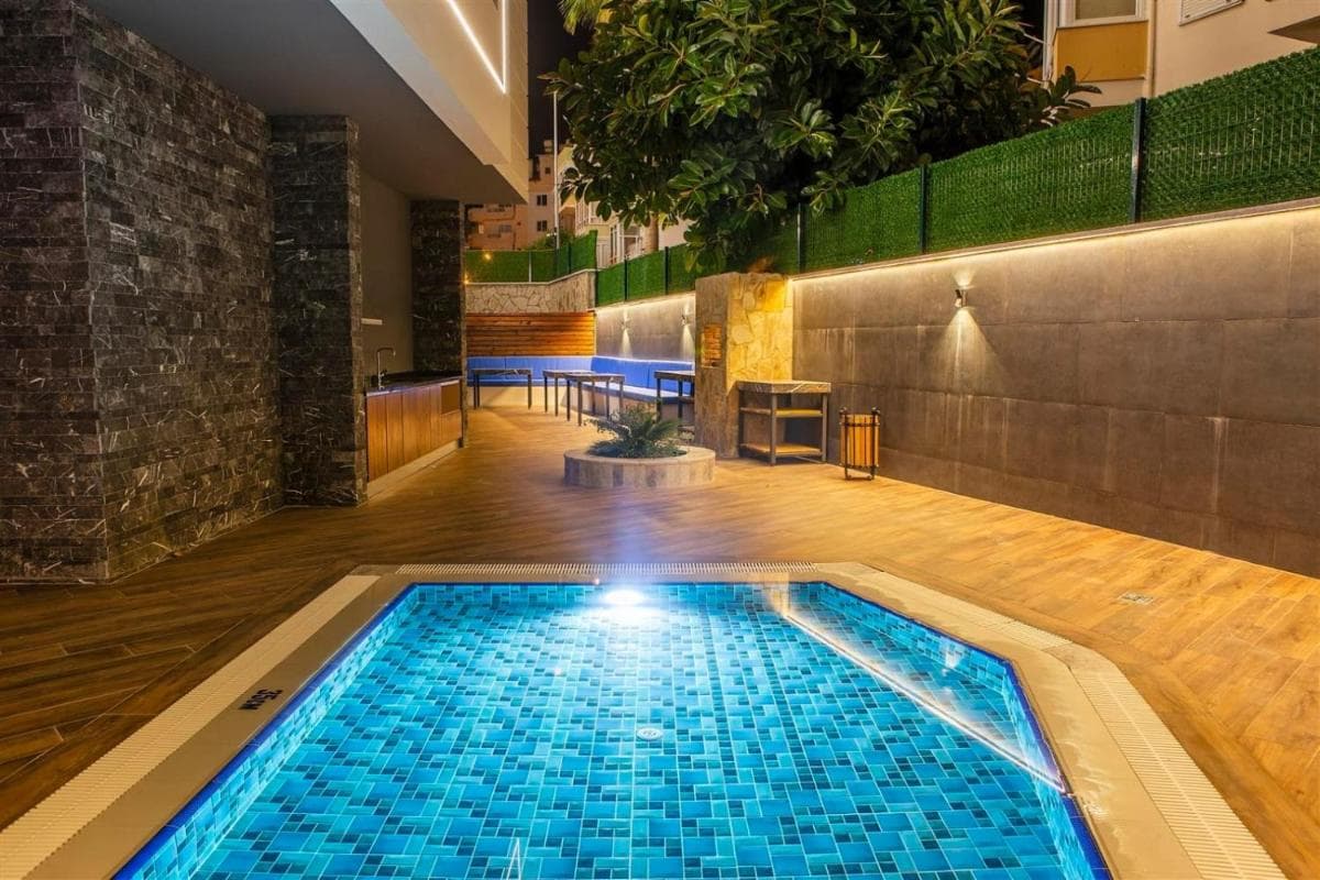 C-Lounge Cleopatra Apartment - Image 1