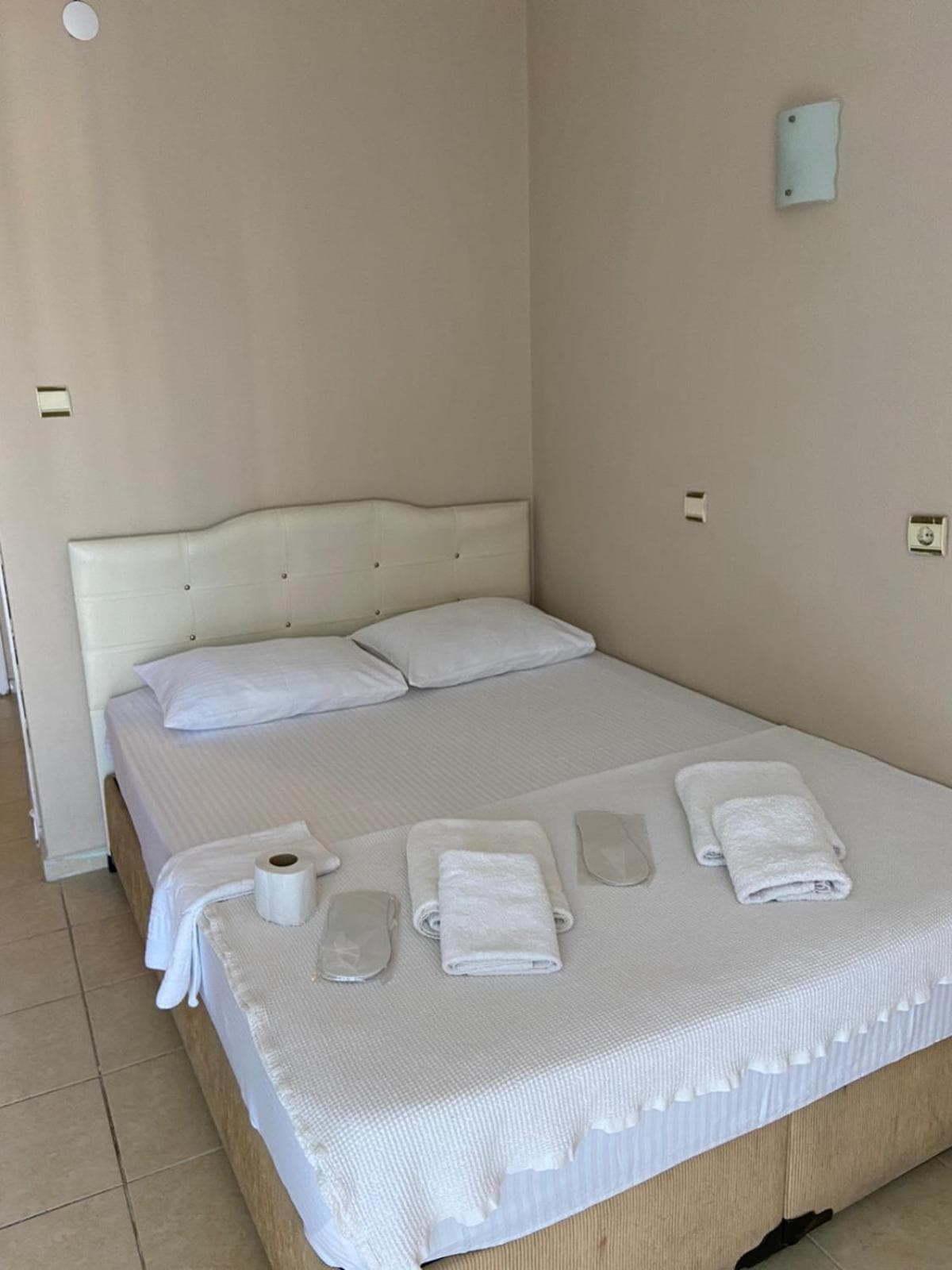 Nese Hotel - Image 4