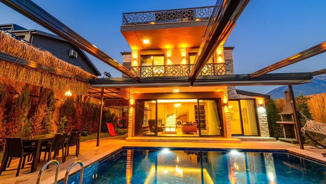 Söğüt 4 - 4 Yatak Odalı Jacuzzi'li Fethiye'de fotoğrafı