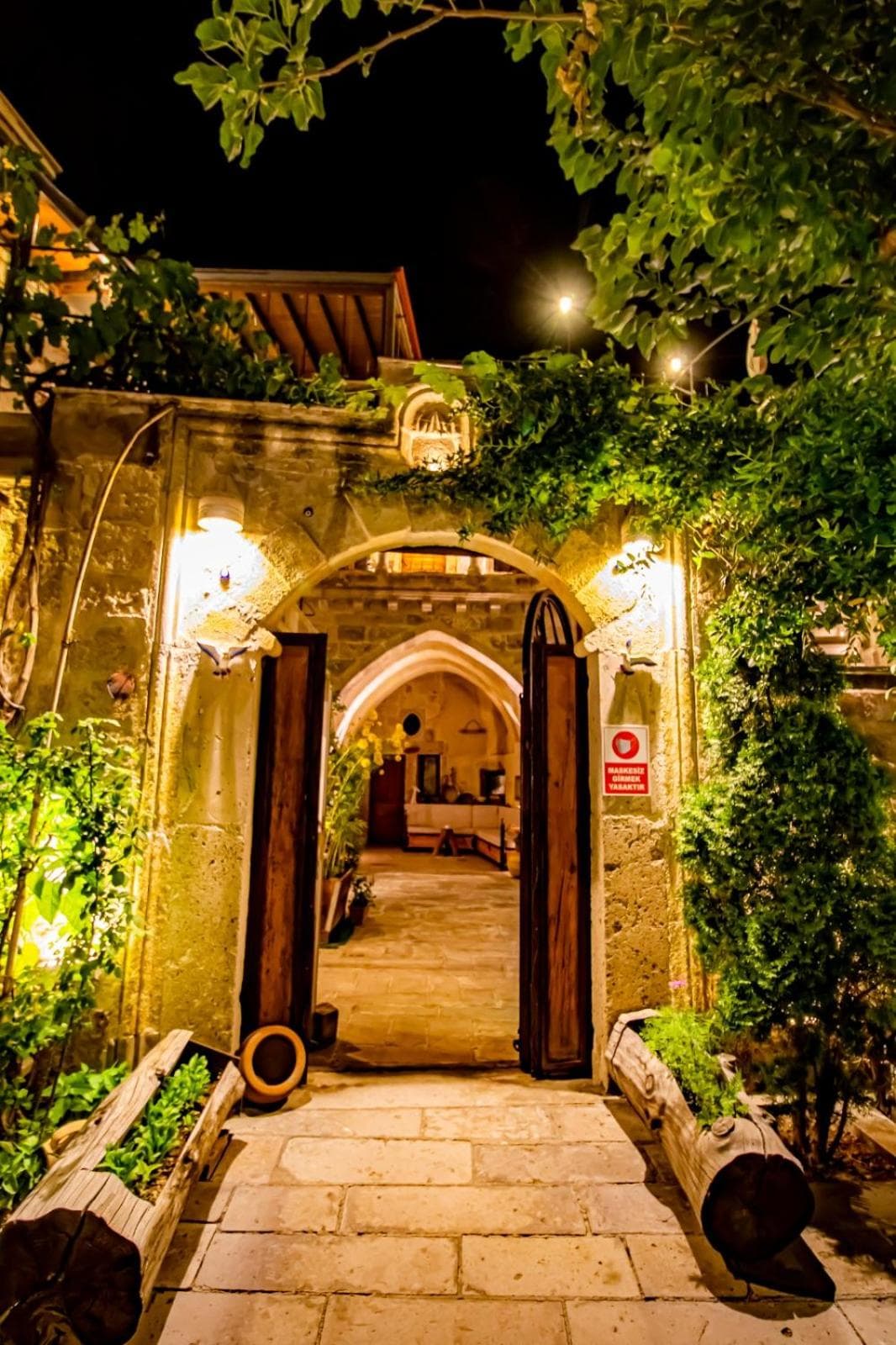 Aren Cave Hotel And Art Gallery - Image 4