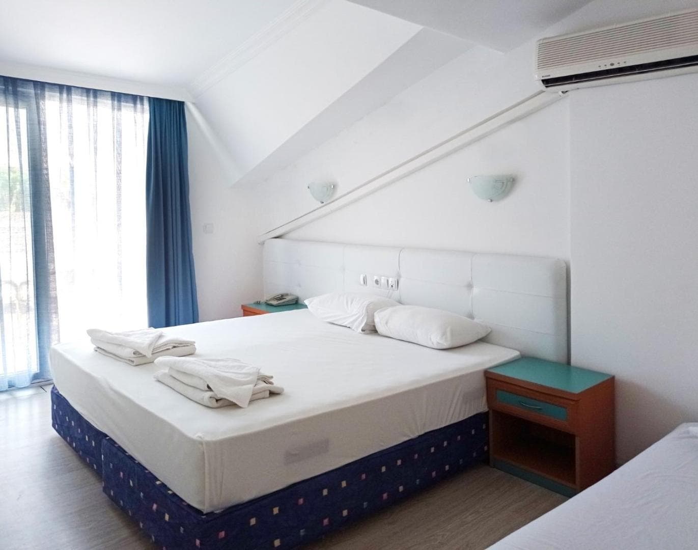 Navy Hotel - Image 3