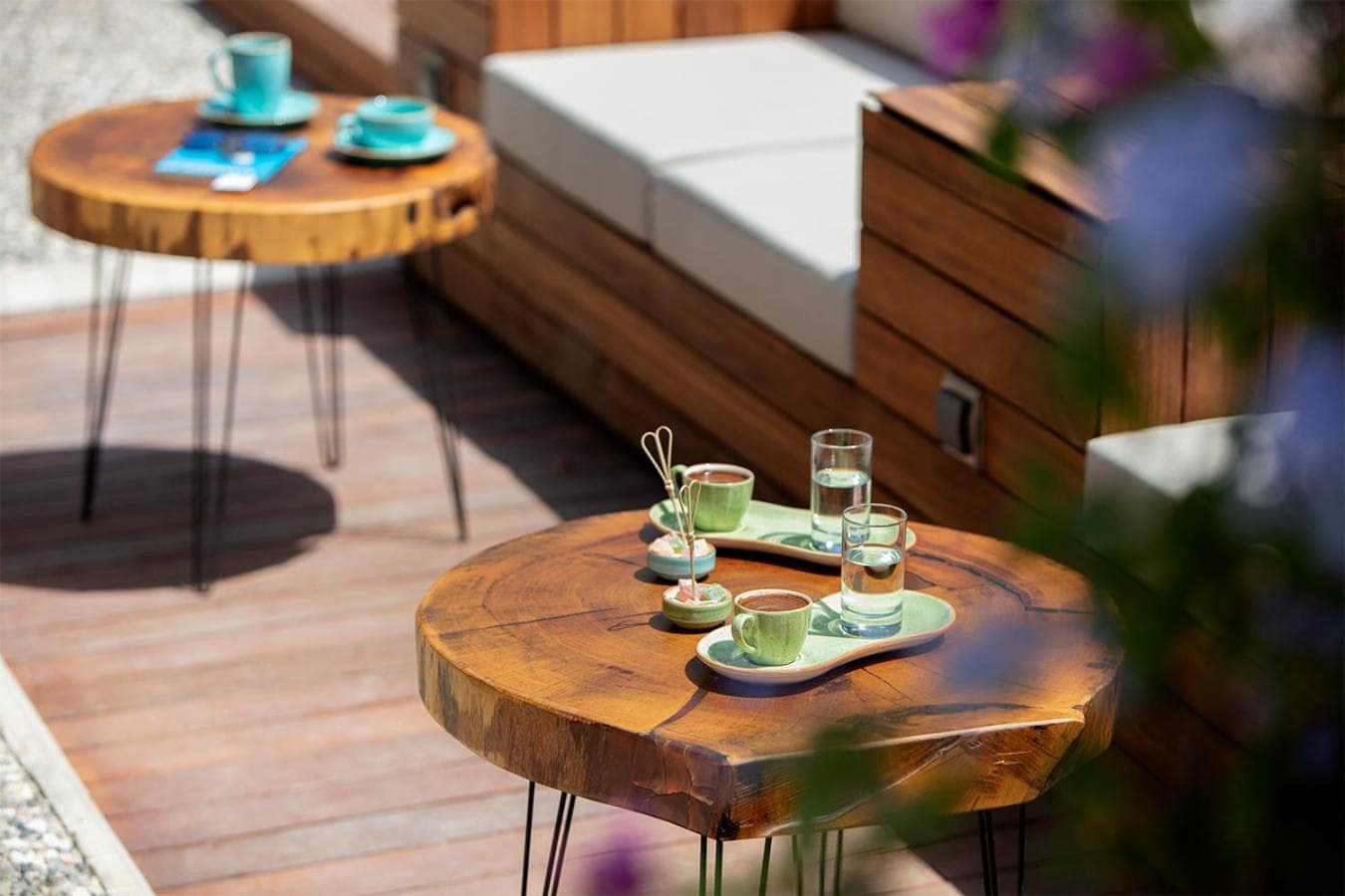 Mellow Blue Hotel - Image 2