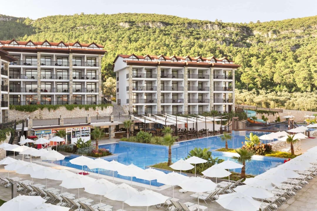 Ramada Resort by Wyndham Akbuk - All Inclusive