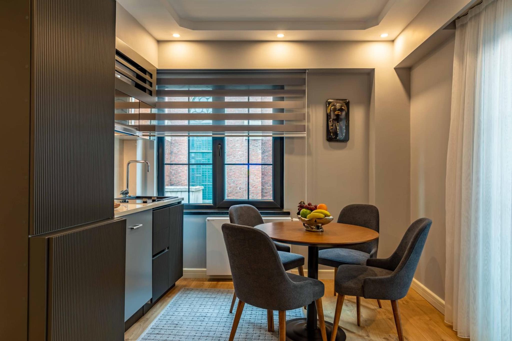 SALA SUITLER - Image 1