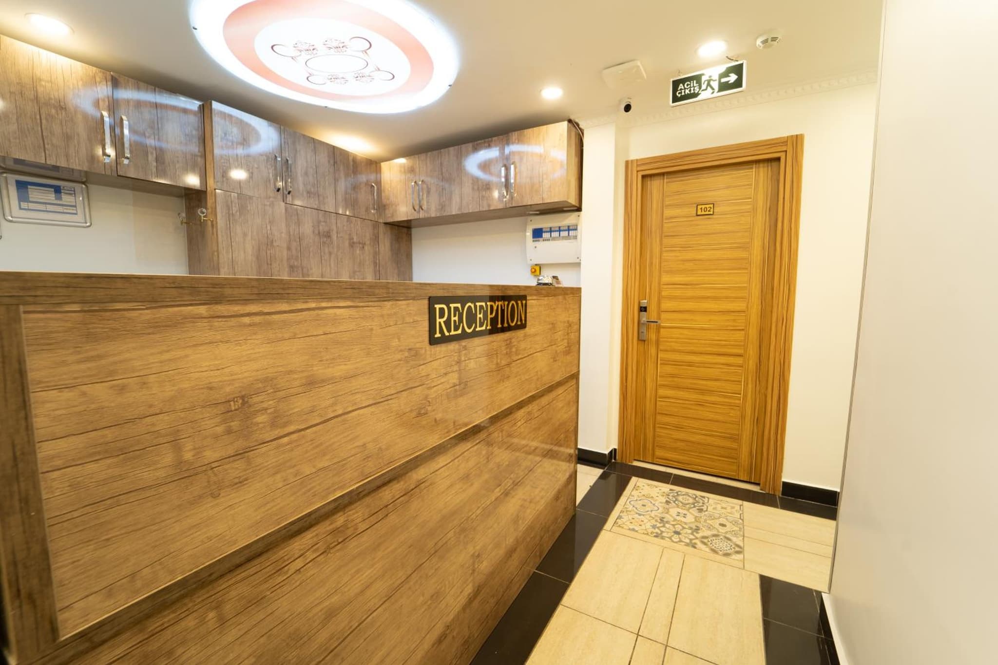 Zin Hotel İstanbul - Image 1