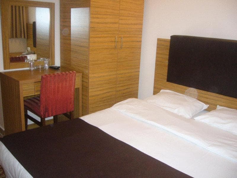 Lyon Hotel İstanbul - Image 4