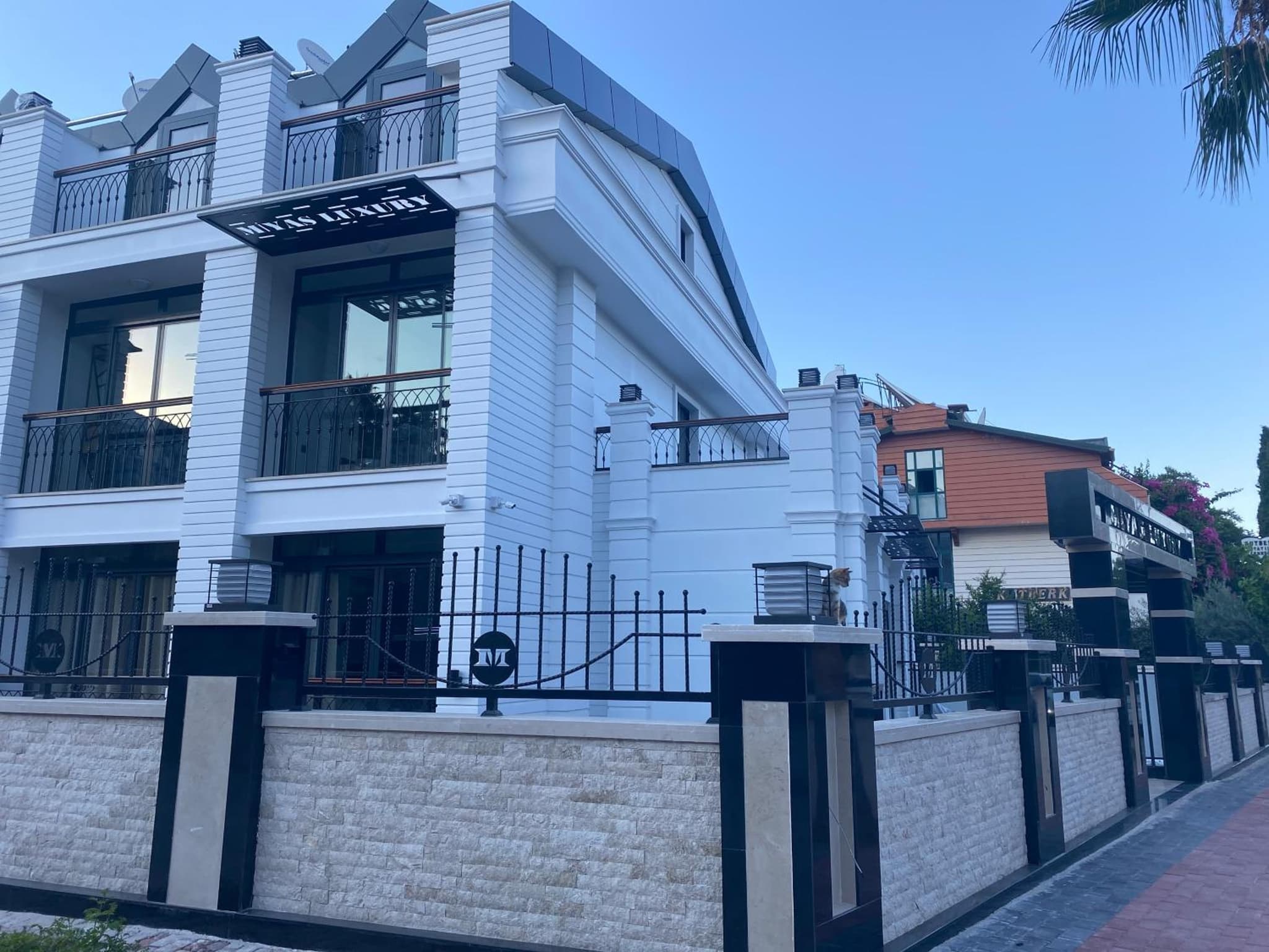 MİYAS LUXURY HOTEL - Image 1