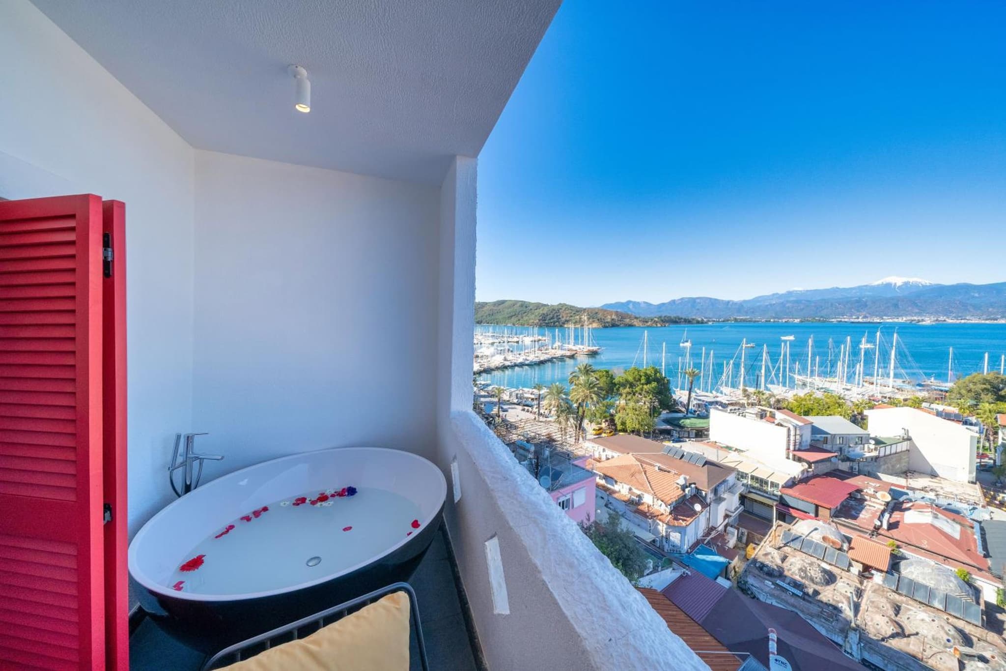 Reddoors Suites Deniz Manzaralı - Image 3