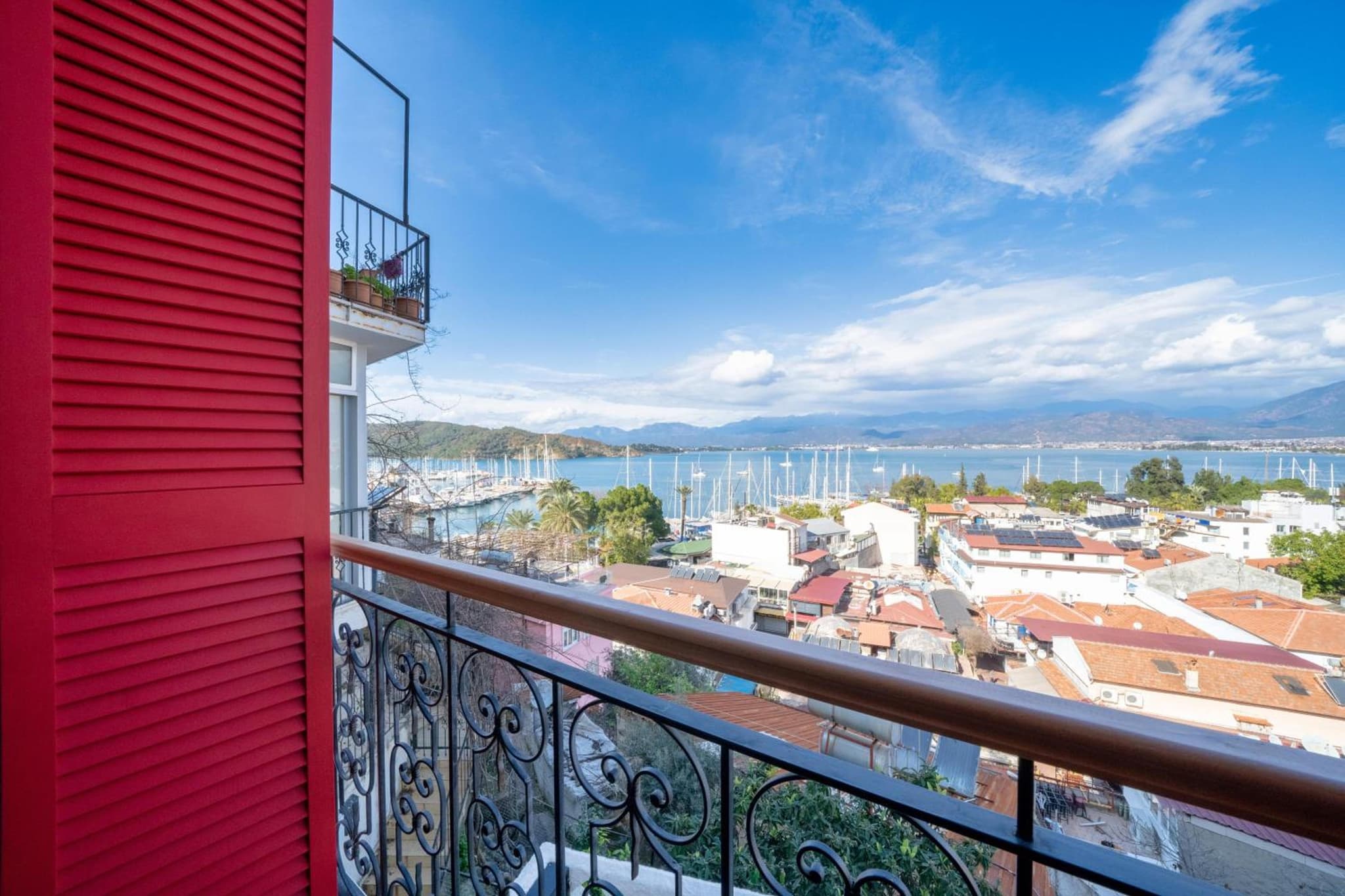 Reddoors Suites Deniz Manzaralı - Image 4