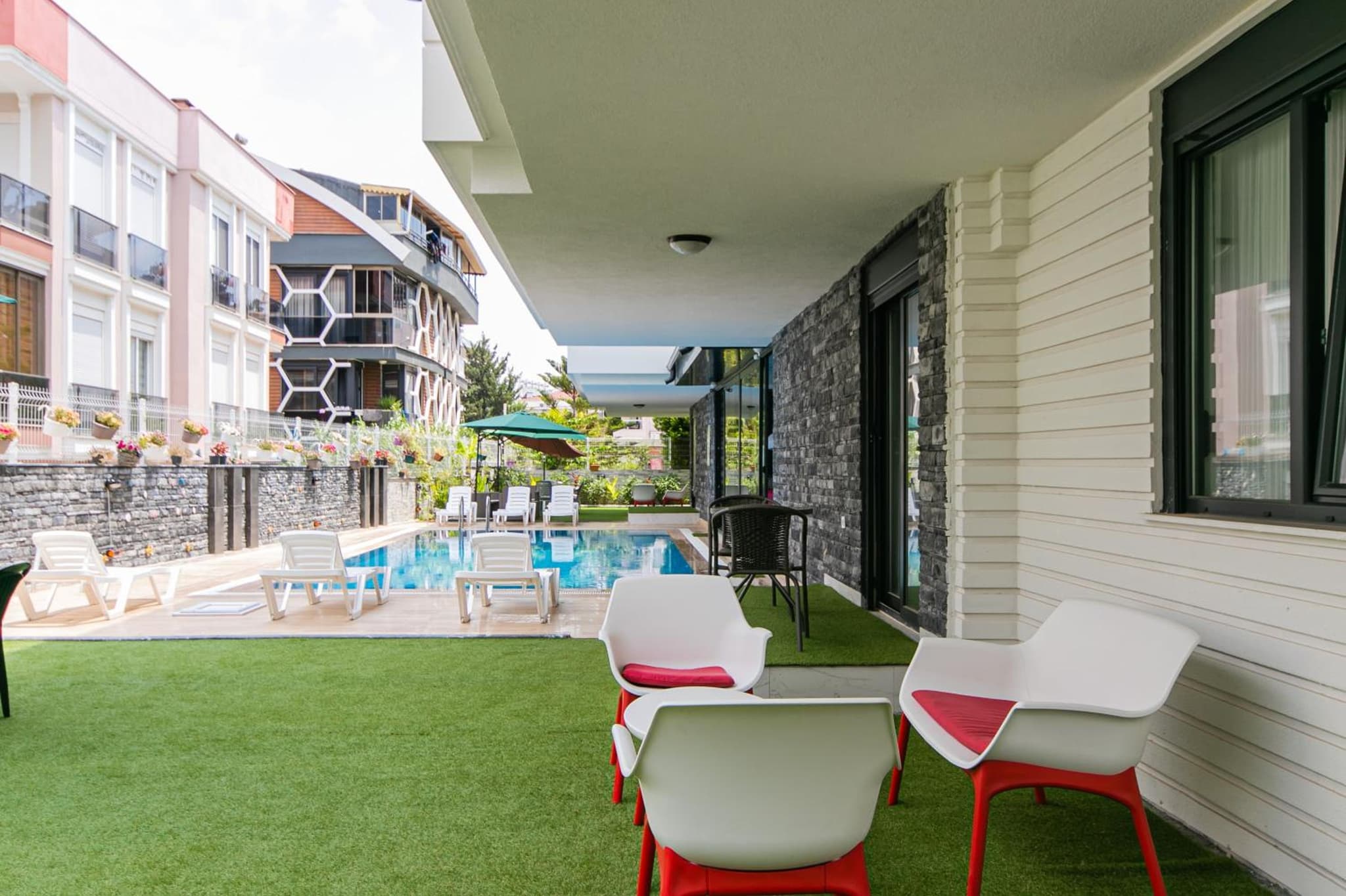 Oniks Comfort Suites - Image 2