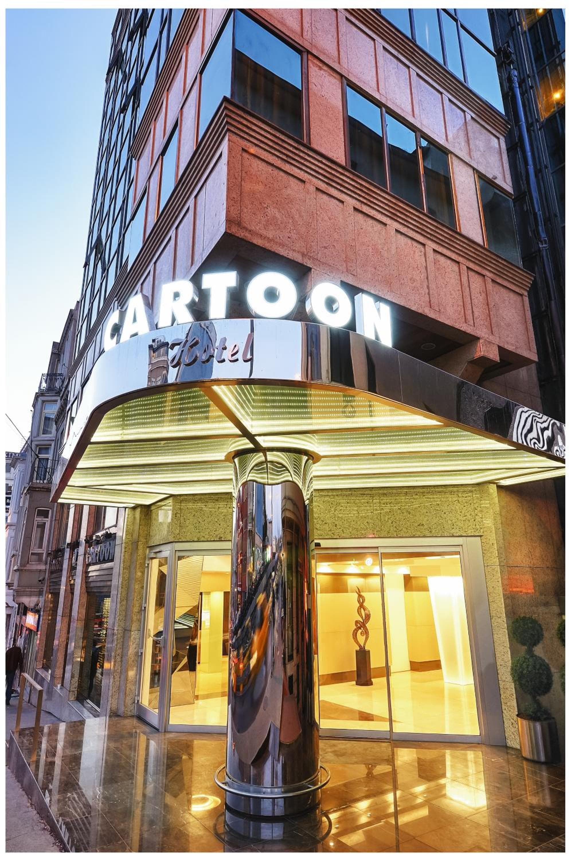 Cartoon Hotel - Image 1