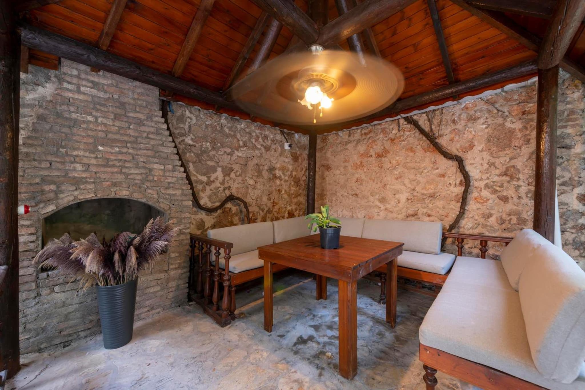 Casa Maria Hotel - Image 1