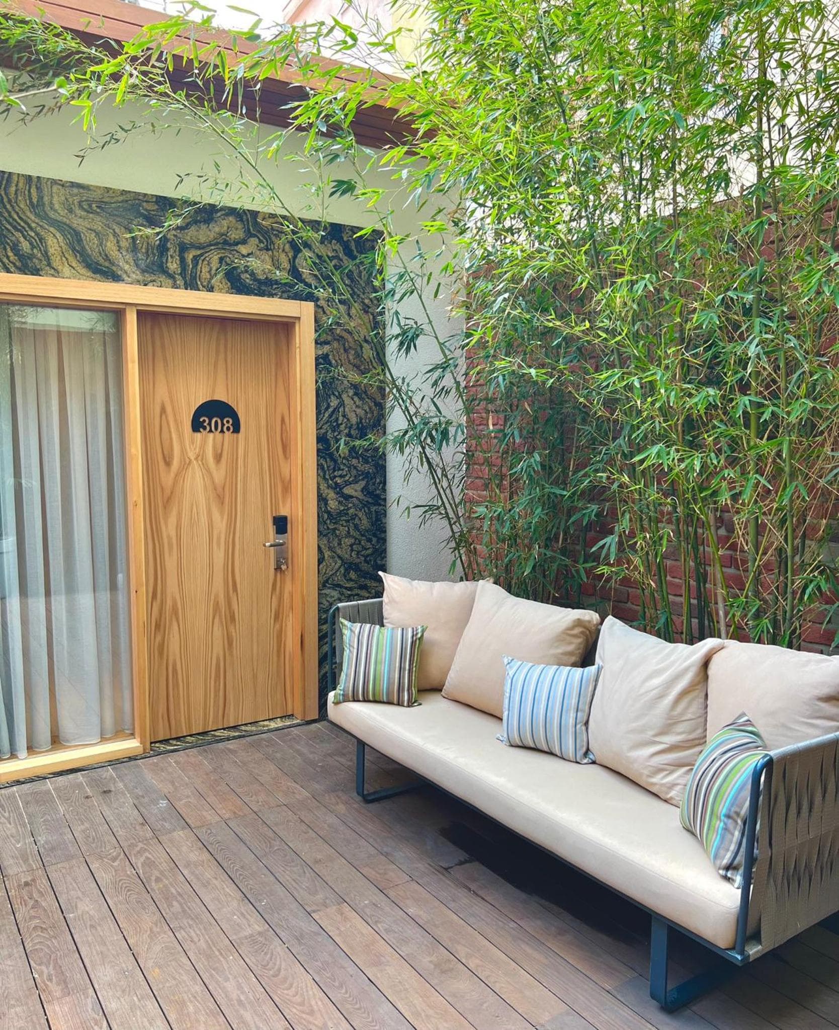 Dosso Dossi Otelleri Laleli - Image 1