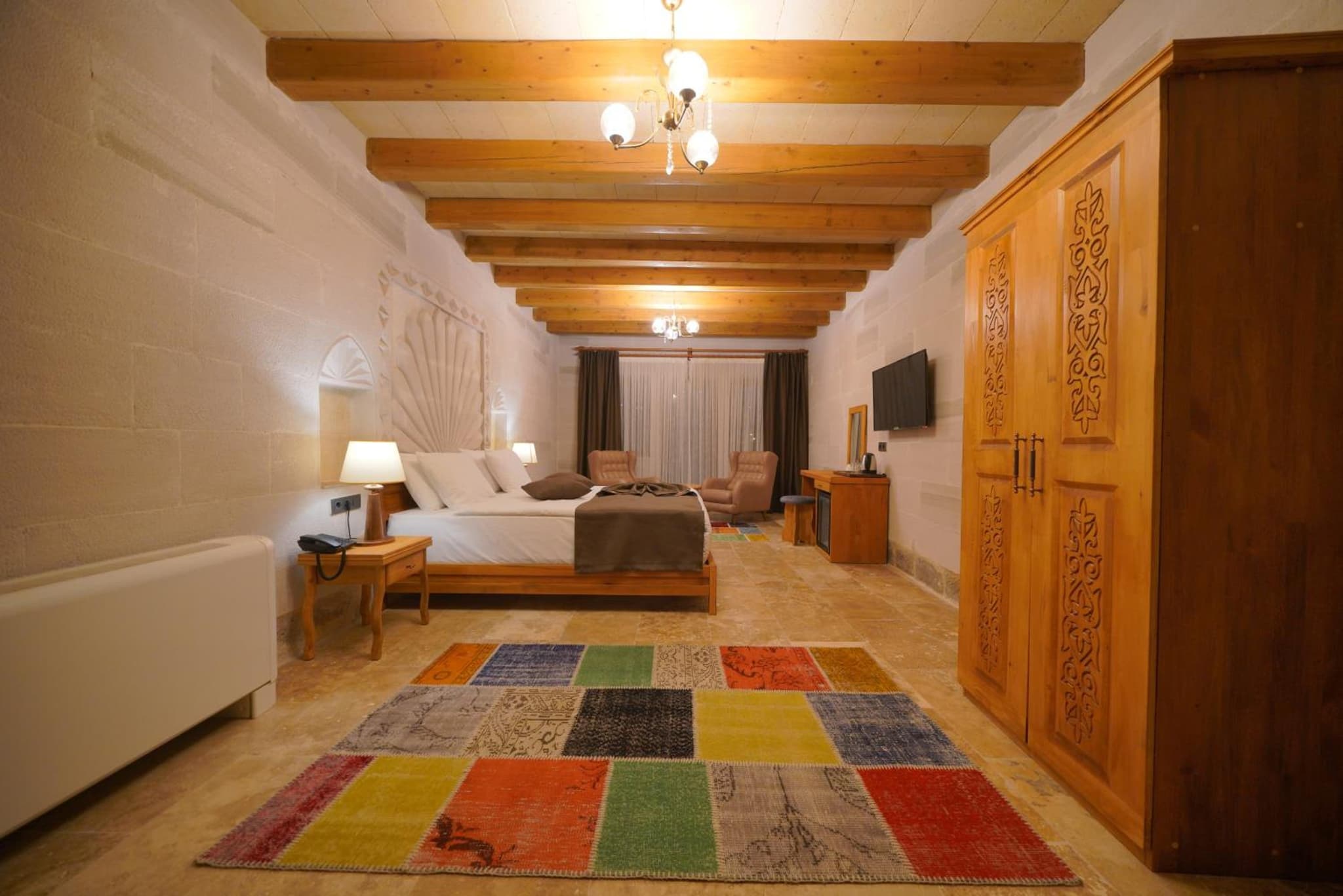 Secret Hill Cave Suites - Image 3