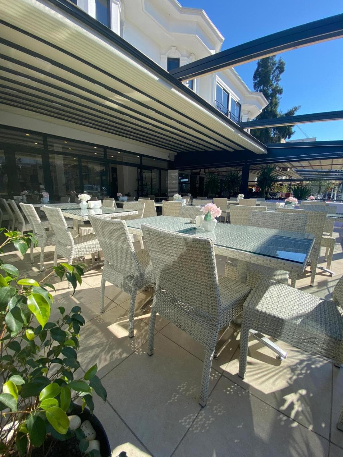 Alesta Seaside Residence - Image 2