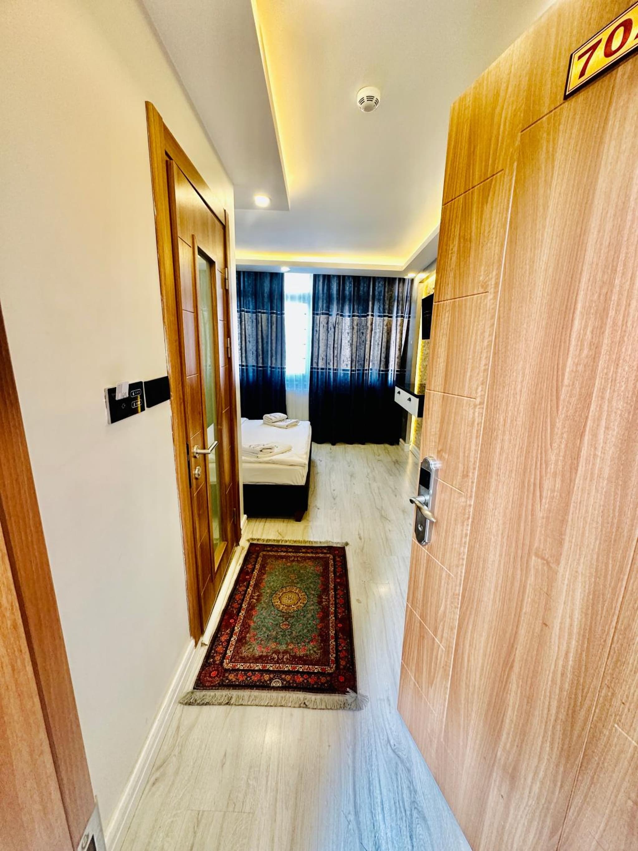 Sirkeci Quietness Hotel - Image 2