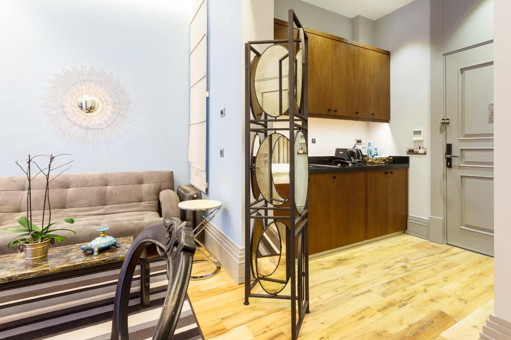 Ravouna 1906 Bosphorus Istanbul - Image 3