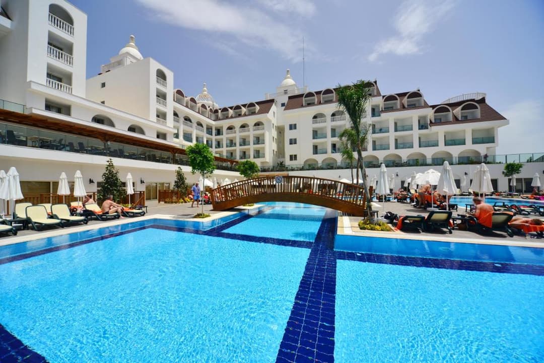 Side Crown Serenity All Inclusive