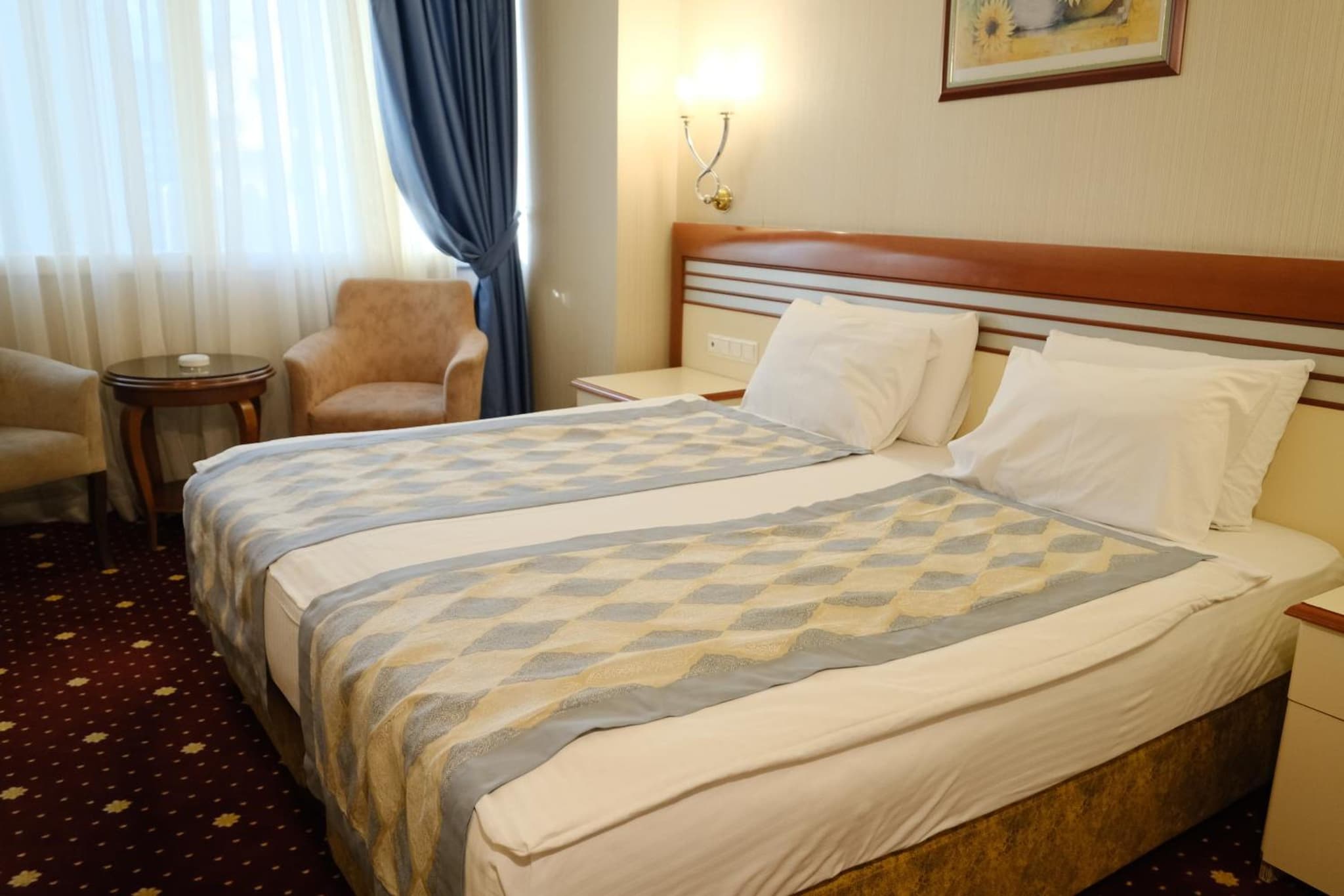 Akar International Hotel - Image 2