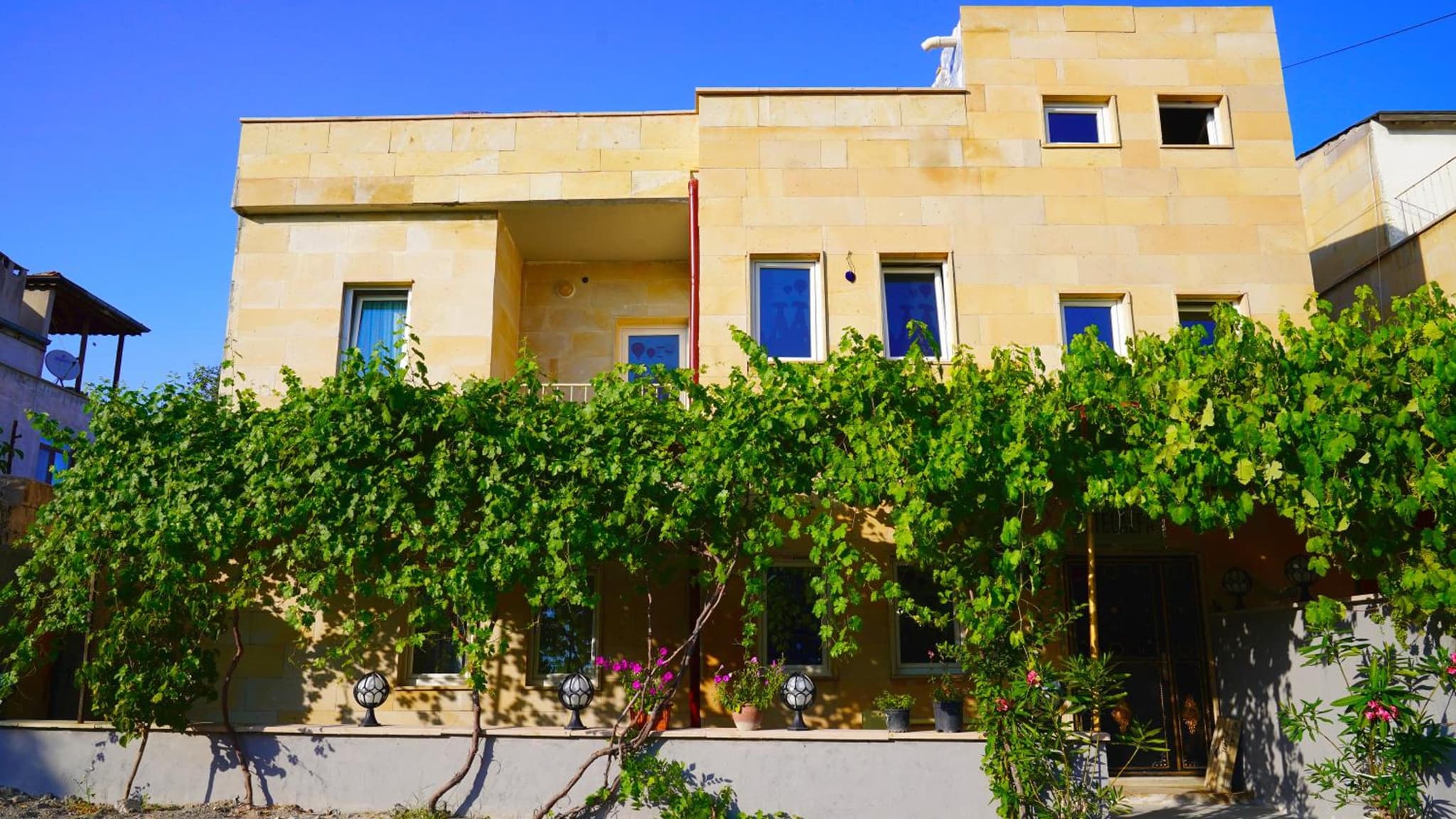 Alpha Stone House - Image 1