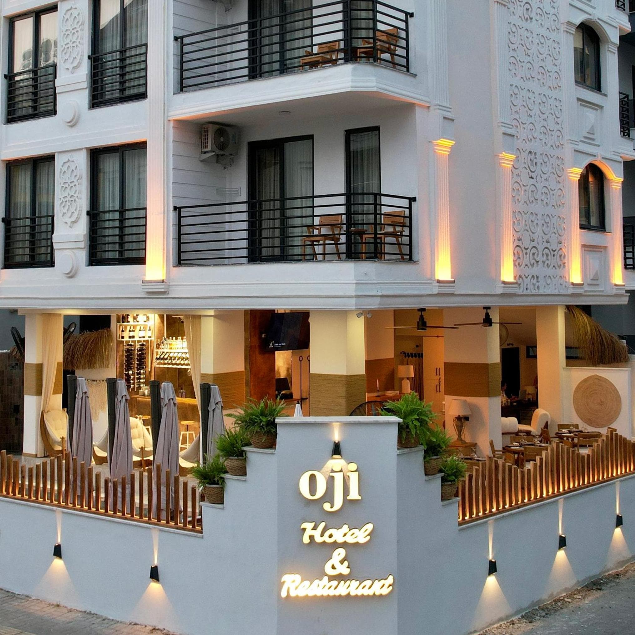 Oji Hotel - Image 1
