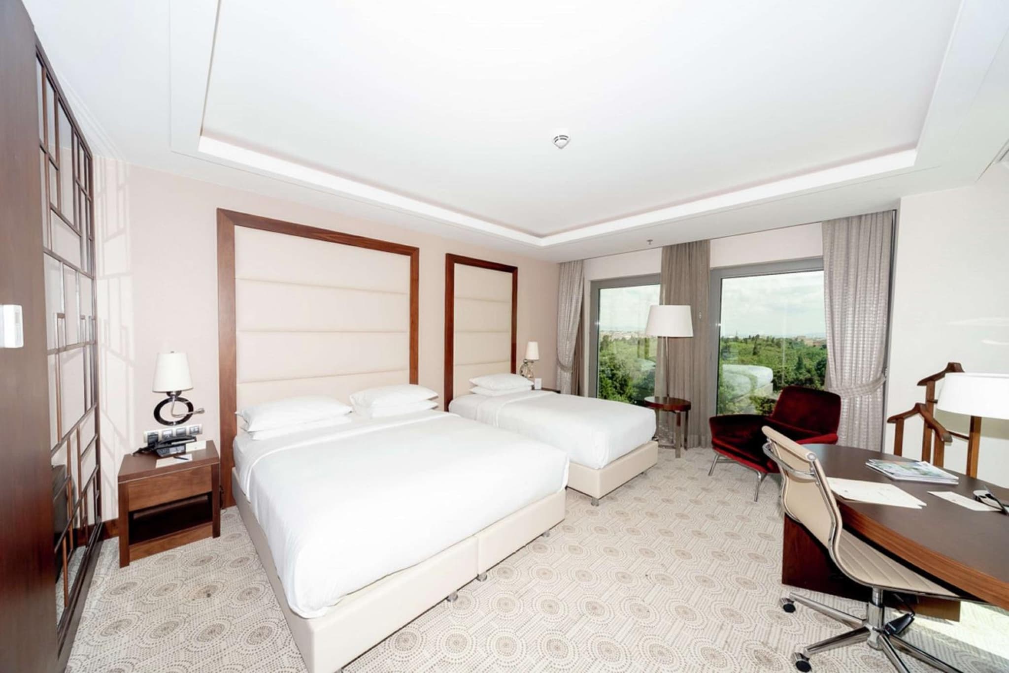 Doubletree By Hilton İstanbul Topkapı - Image 2