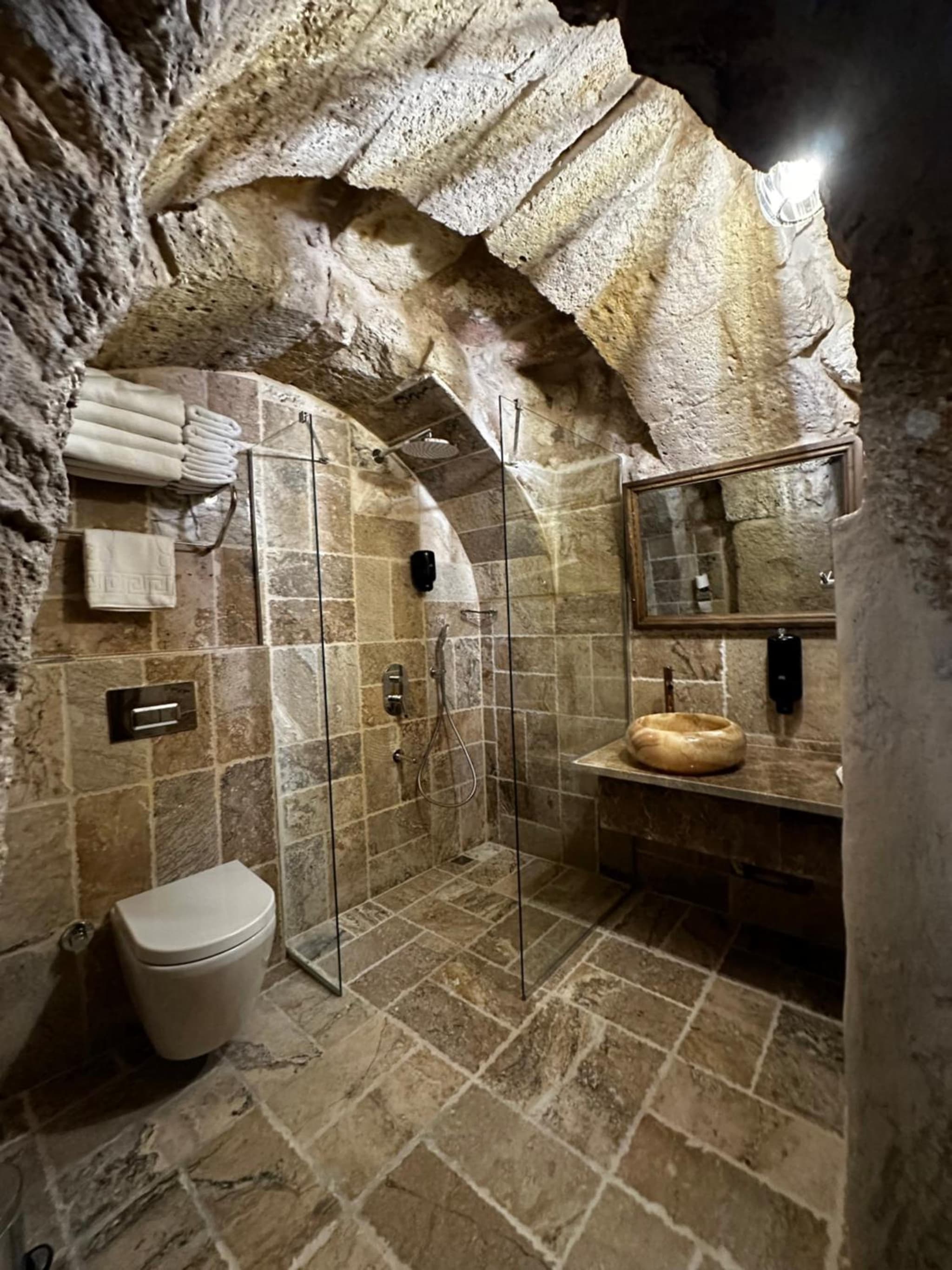 Noah's Ark Cave Hotel - Image 4