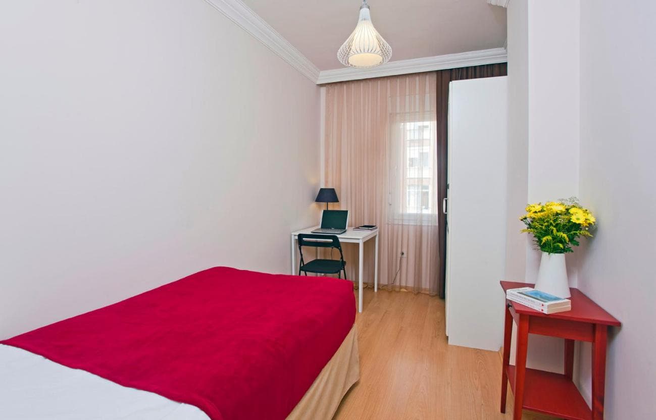 The Room Hotel & Apartments - Image 4