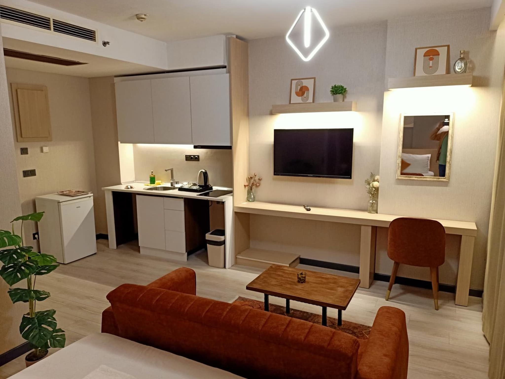 NEW FALCON PALAS OTEL - Image 1