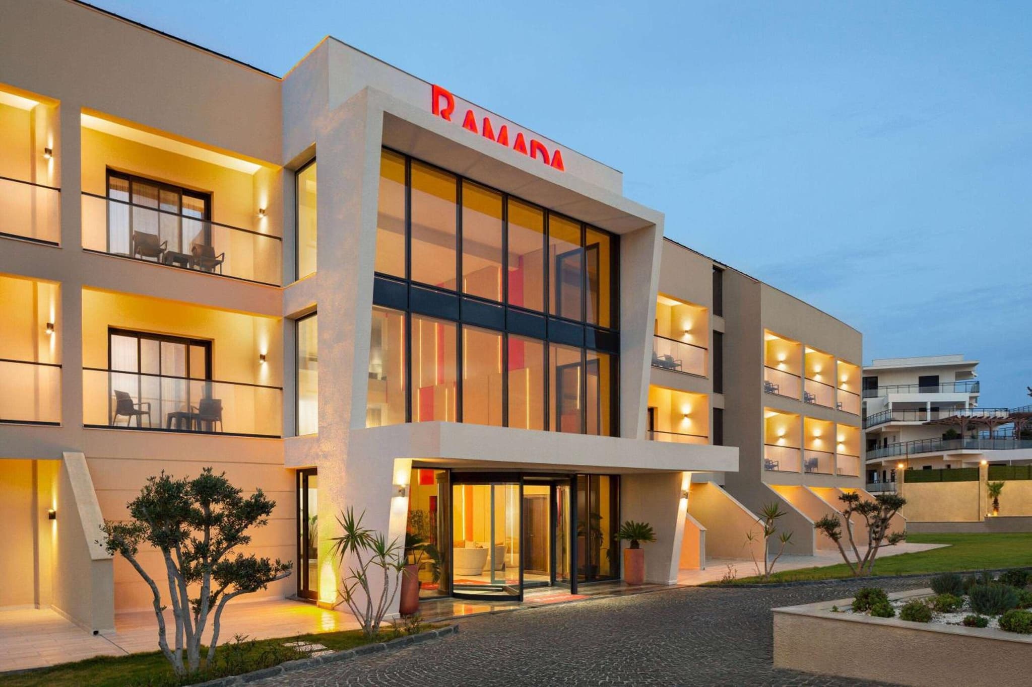 Ramada by Wyndham Cesme - Image 1