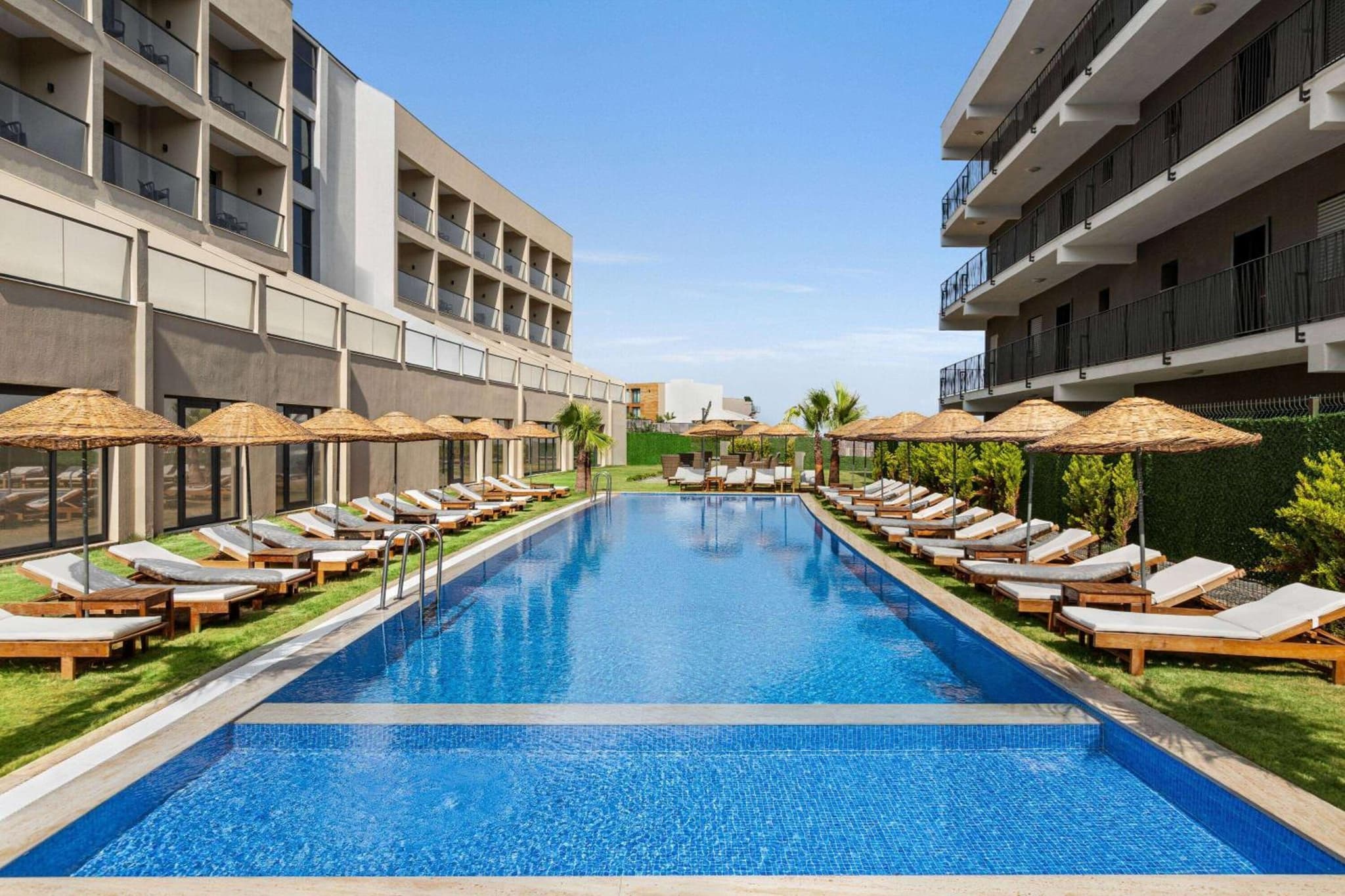 Ramada by Wyndham Cesme - Image 1