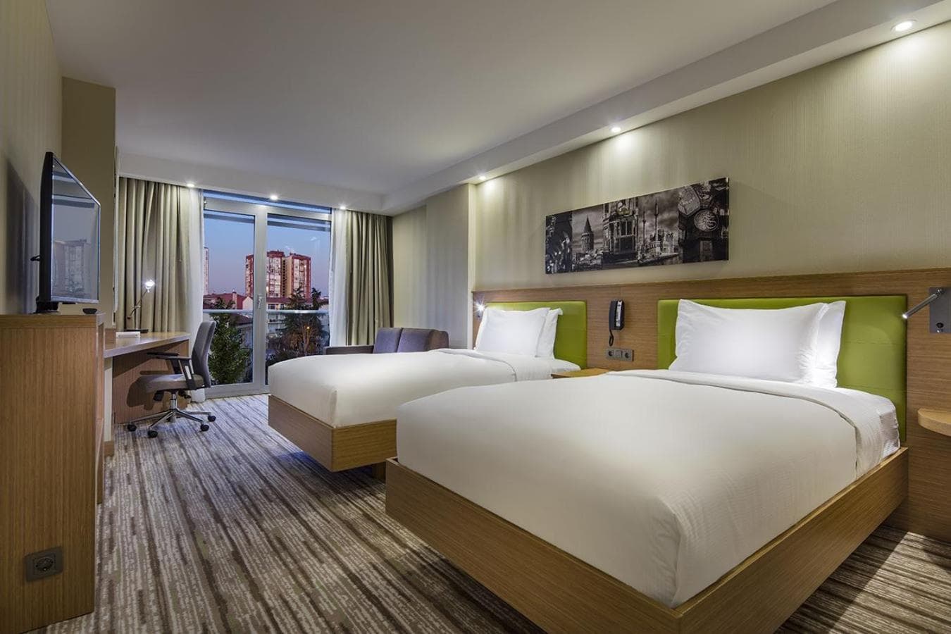 Hampton by Hilton İstanbul Ataköy - Image 2