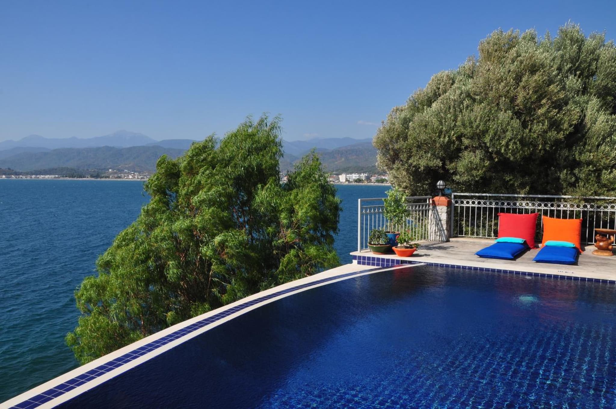 Ece Otel Sovalye Adası - Image 1
