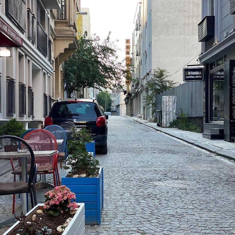 Hotel Queens Land - Image 4