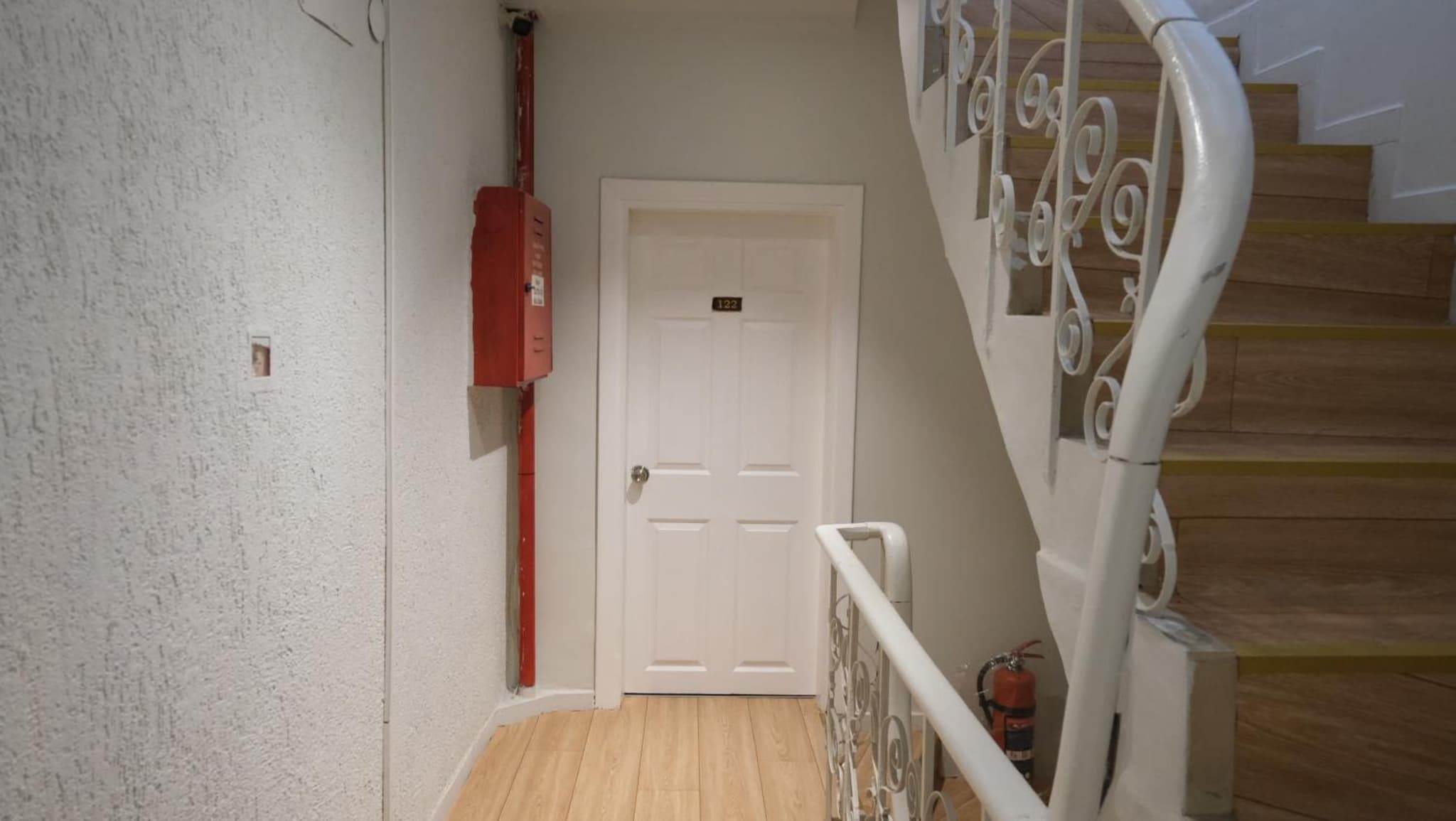 Simon Hotel - Image 1