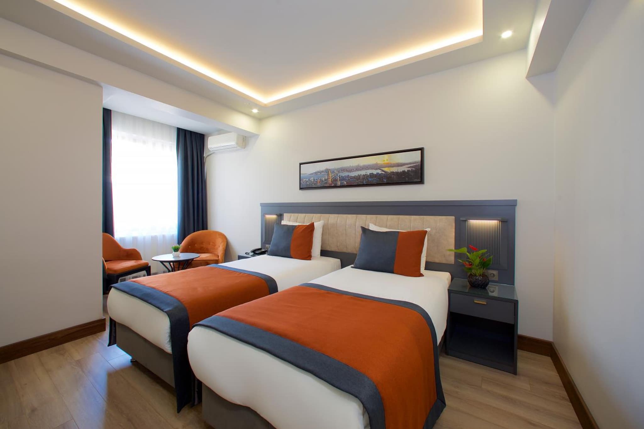 Eyfel Otel - Image 1