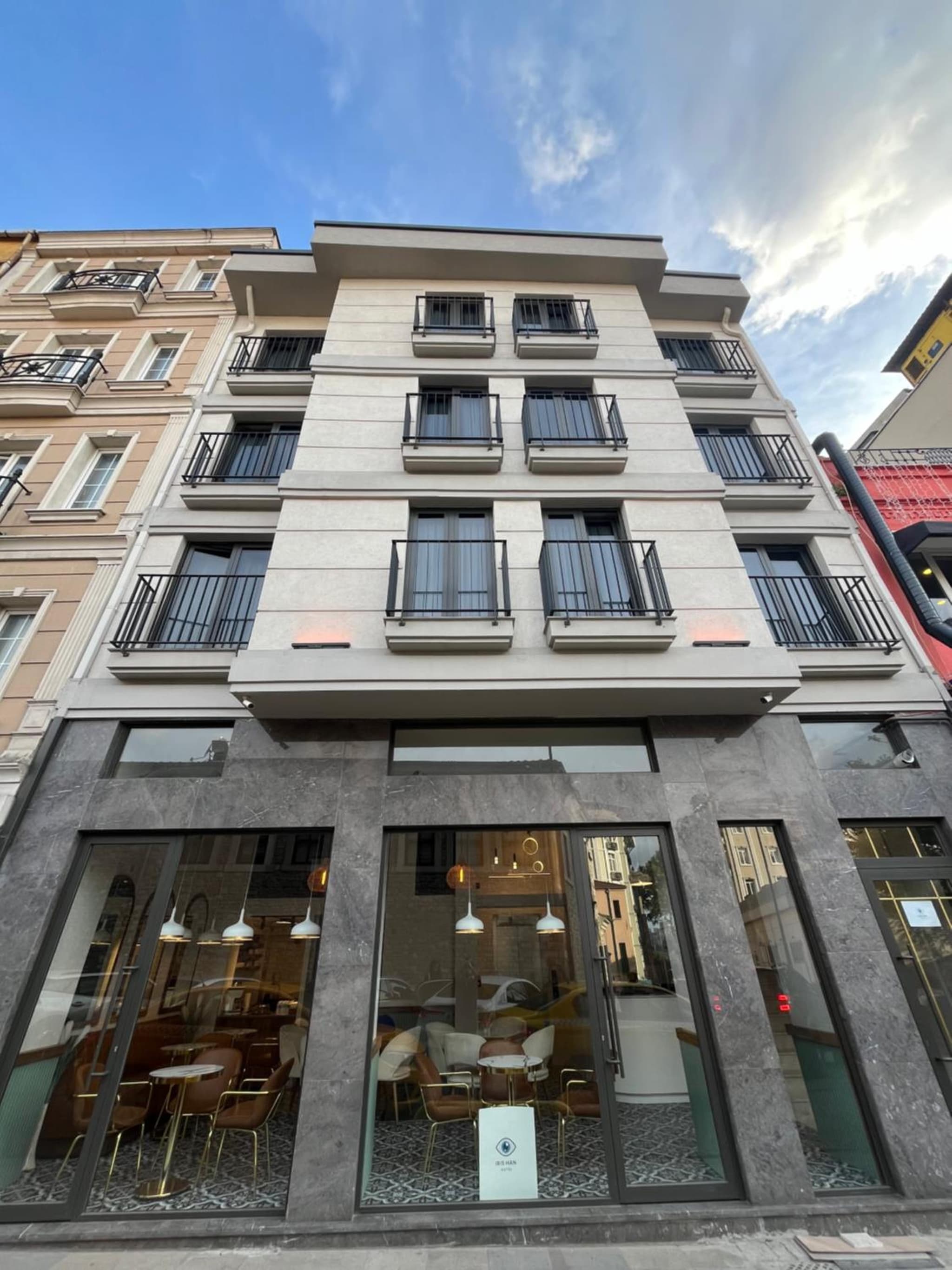 Iris Han Hotel - Image 1