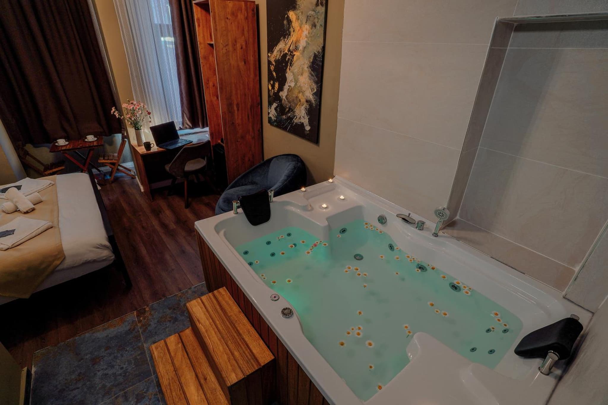 THE BEYBÛN HOTEL - Image 3