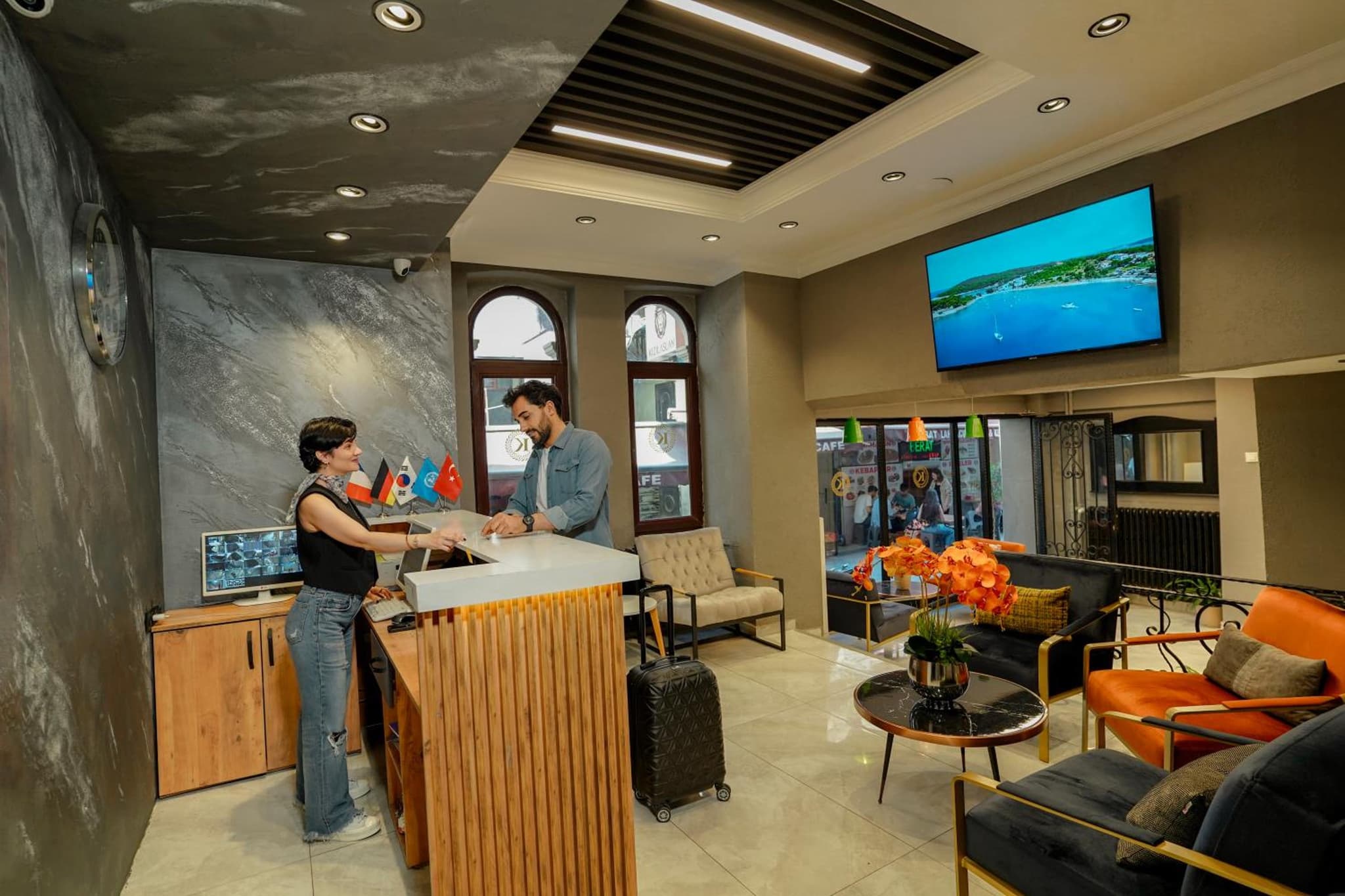 THE BEYBÛN HOTEL - Image 2