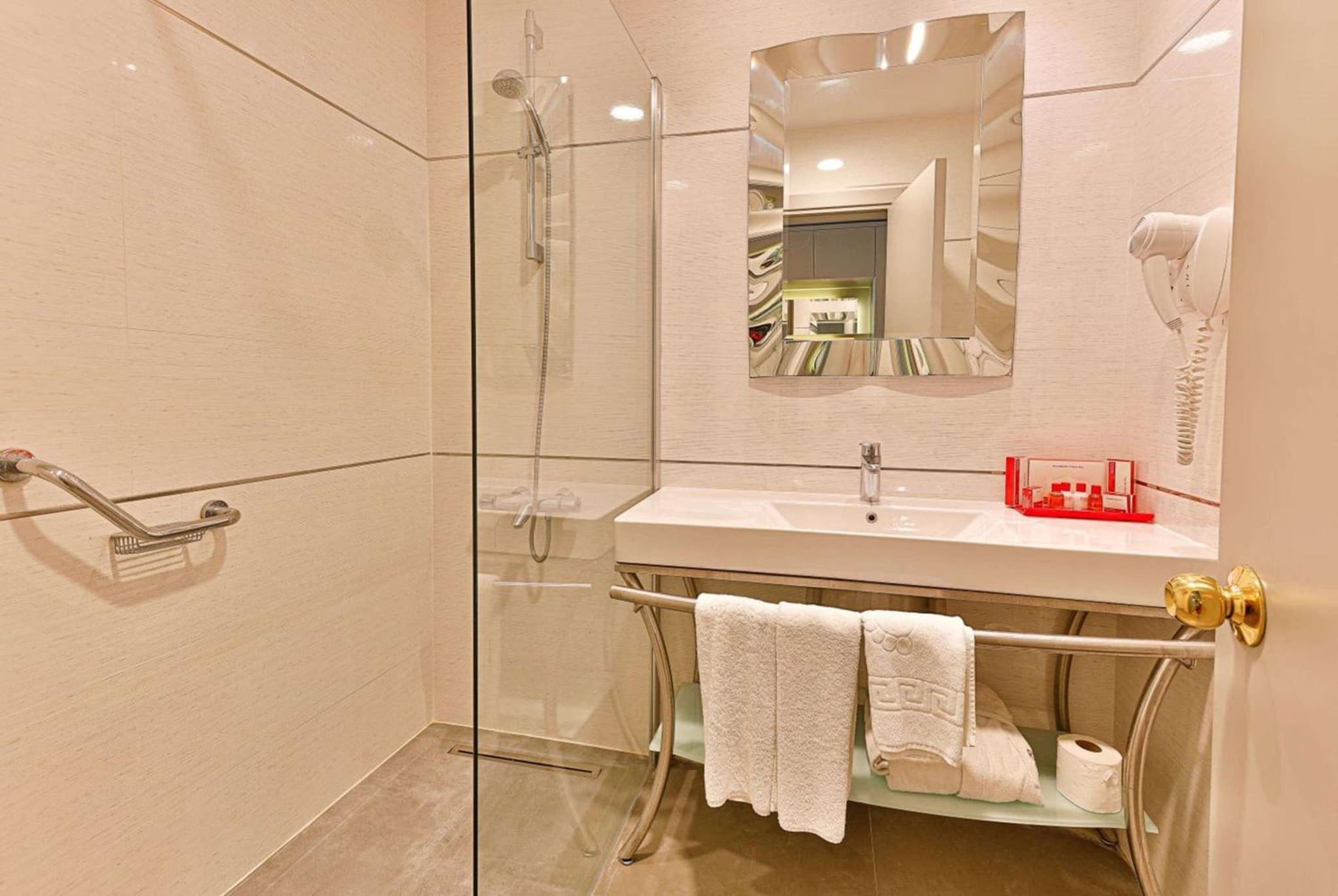 Ramada Plaza by Wyndham İstanbul Ataköy - Image 4