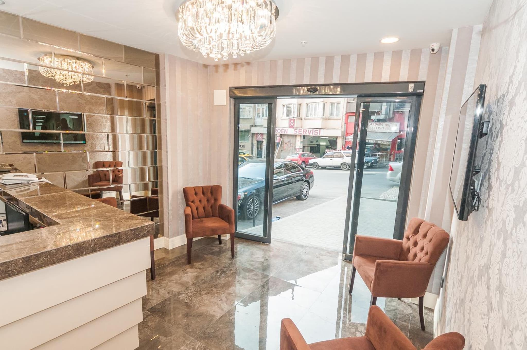 Park Grazza Otel - Image 2