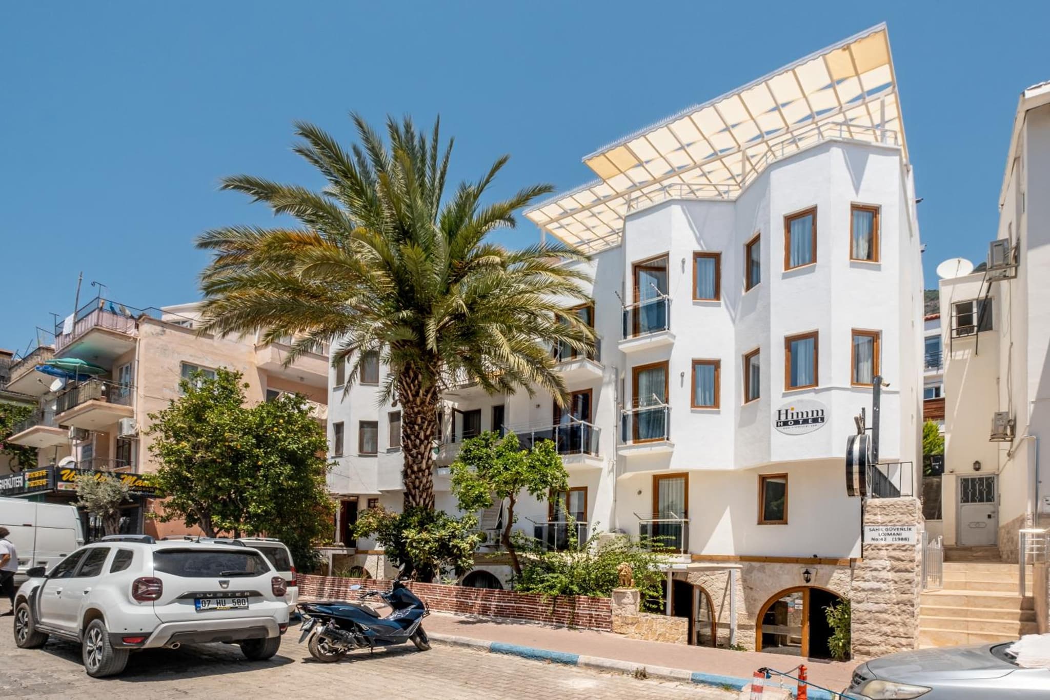 Himm Hotel - Image 1