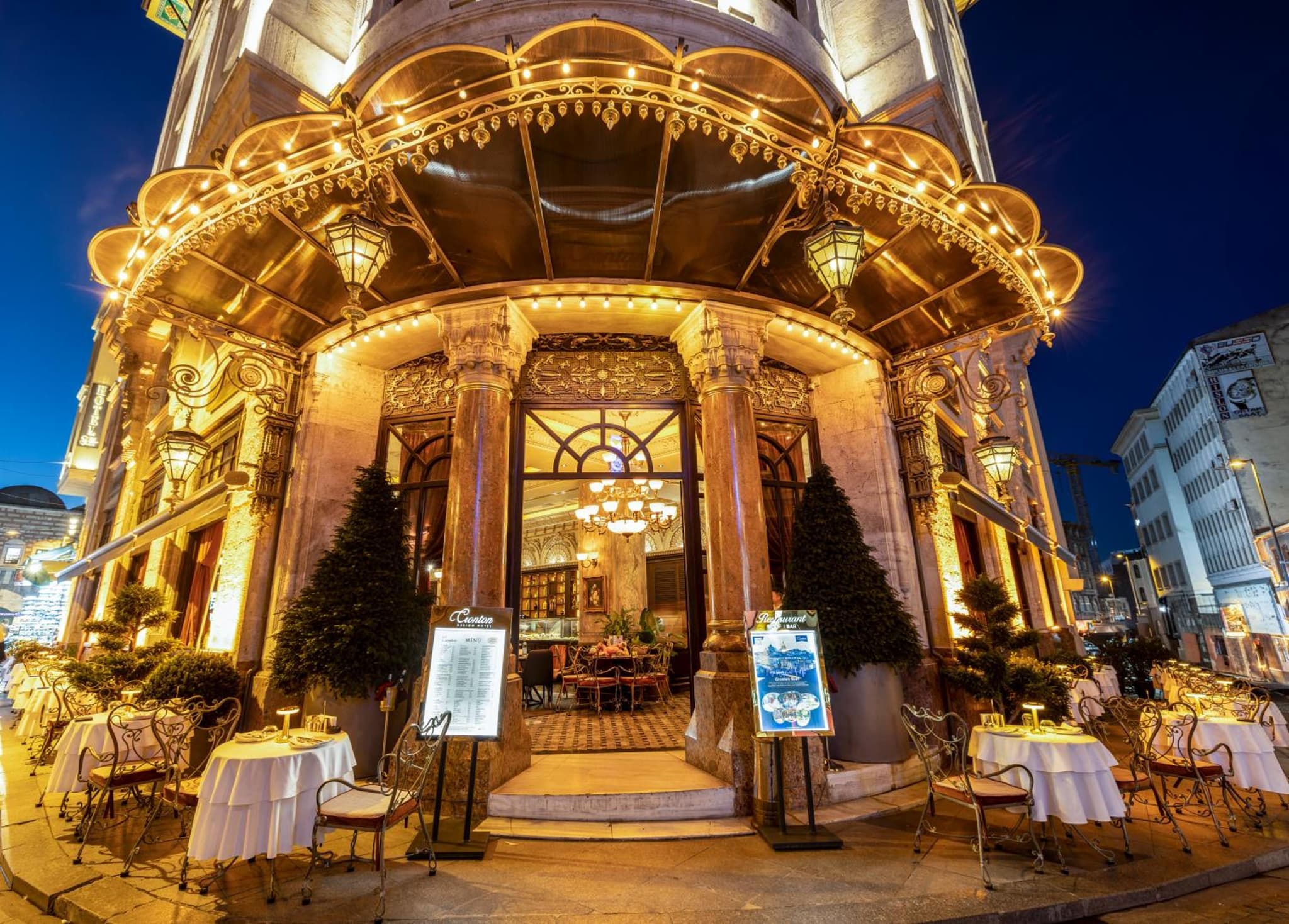 Cronton Design Hotel - Image 3