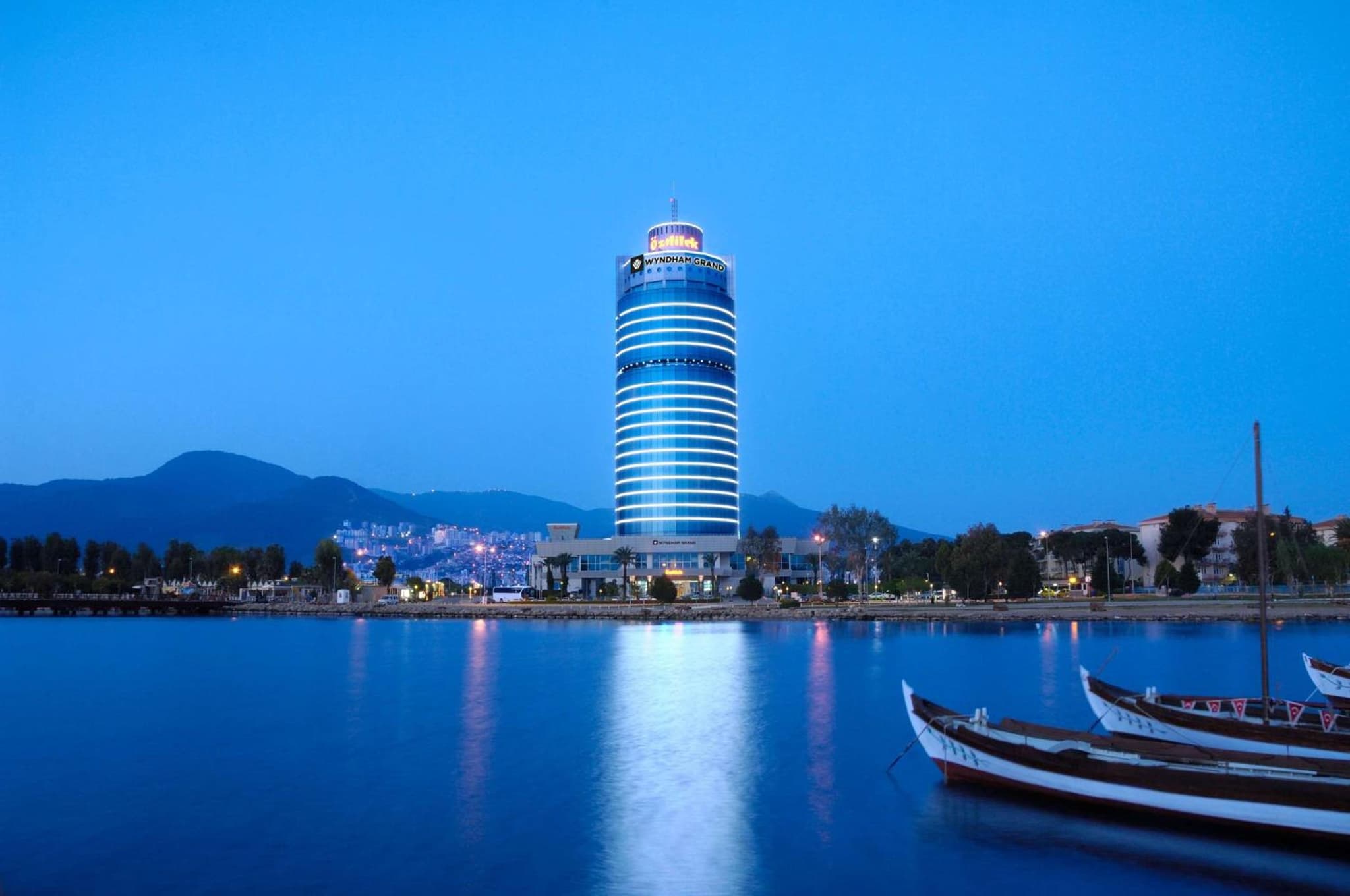 Wyndham Grand Izmir Ozdilek Thermal & Spa - Image 1