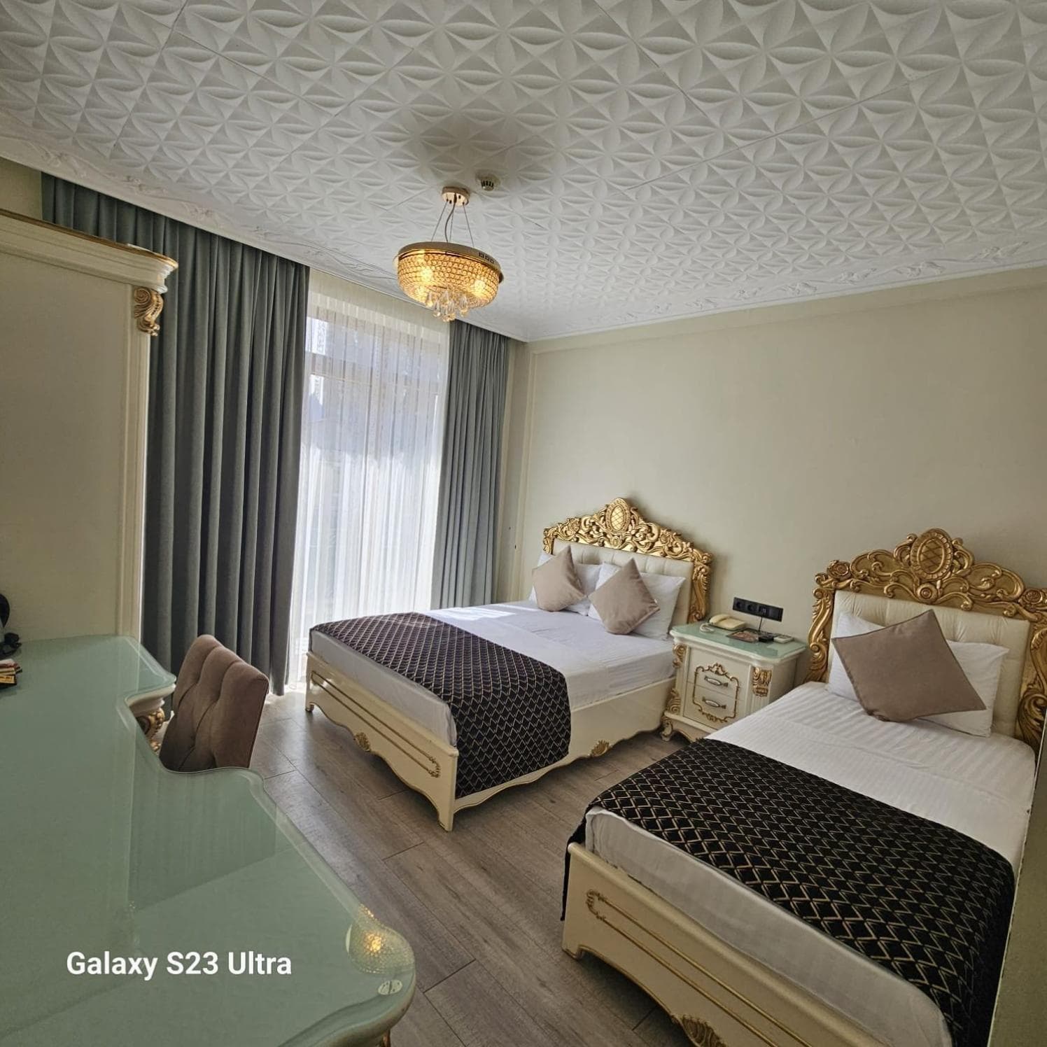 Best Town Hotel - Image 1