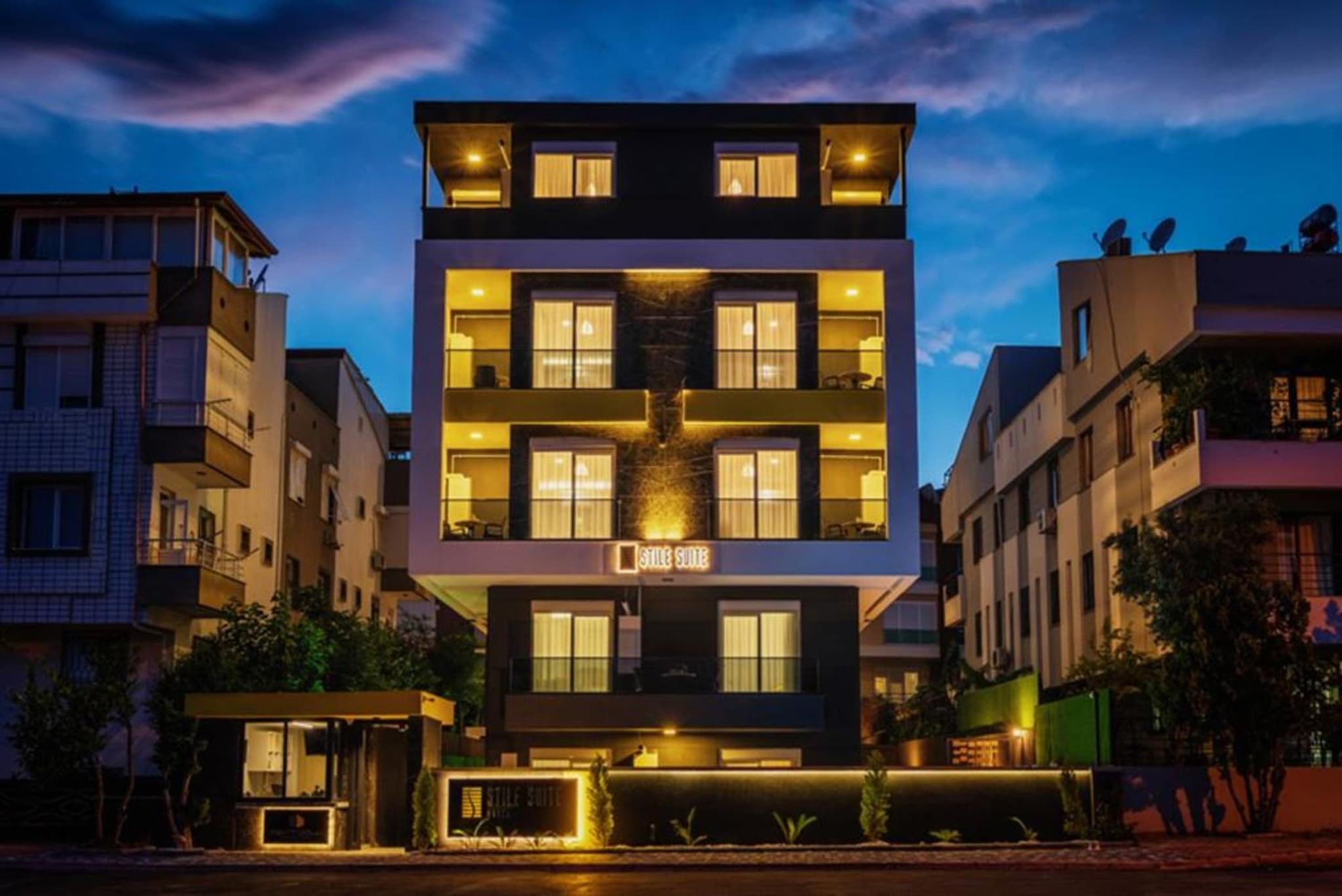 Stile Suite Family Hotel - Image 1