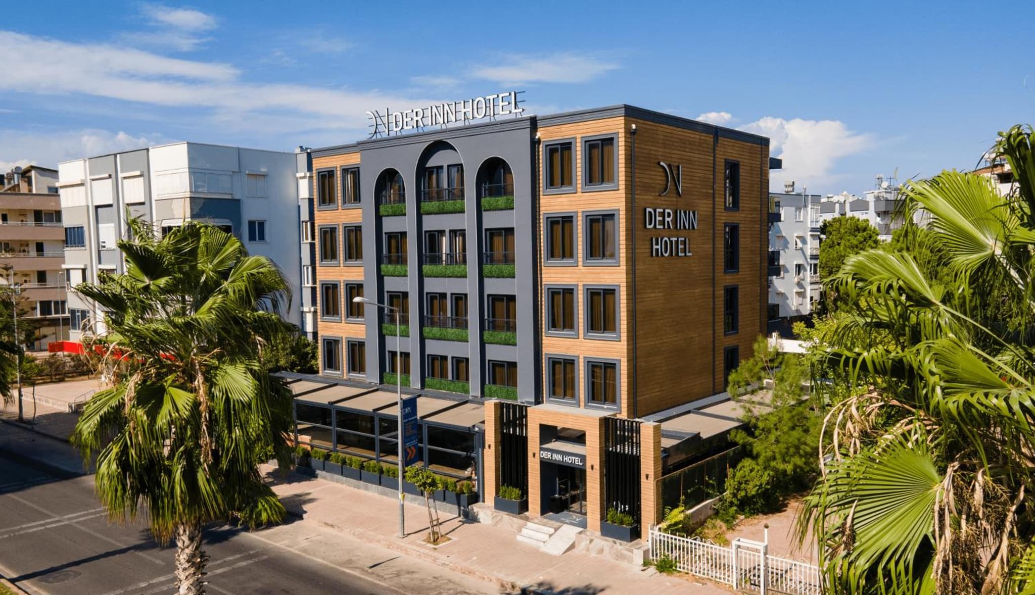 Der Inn Lara - Image 1