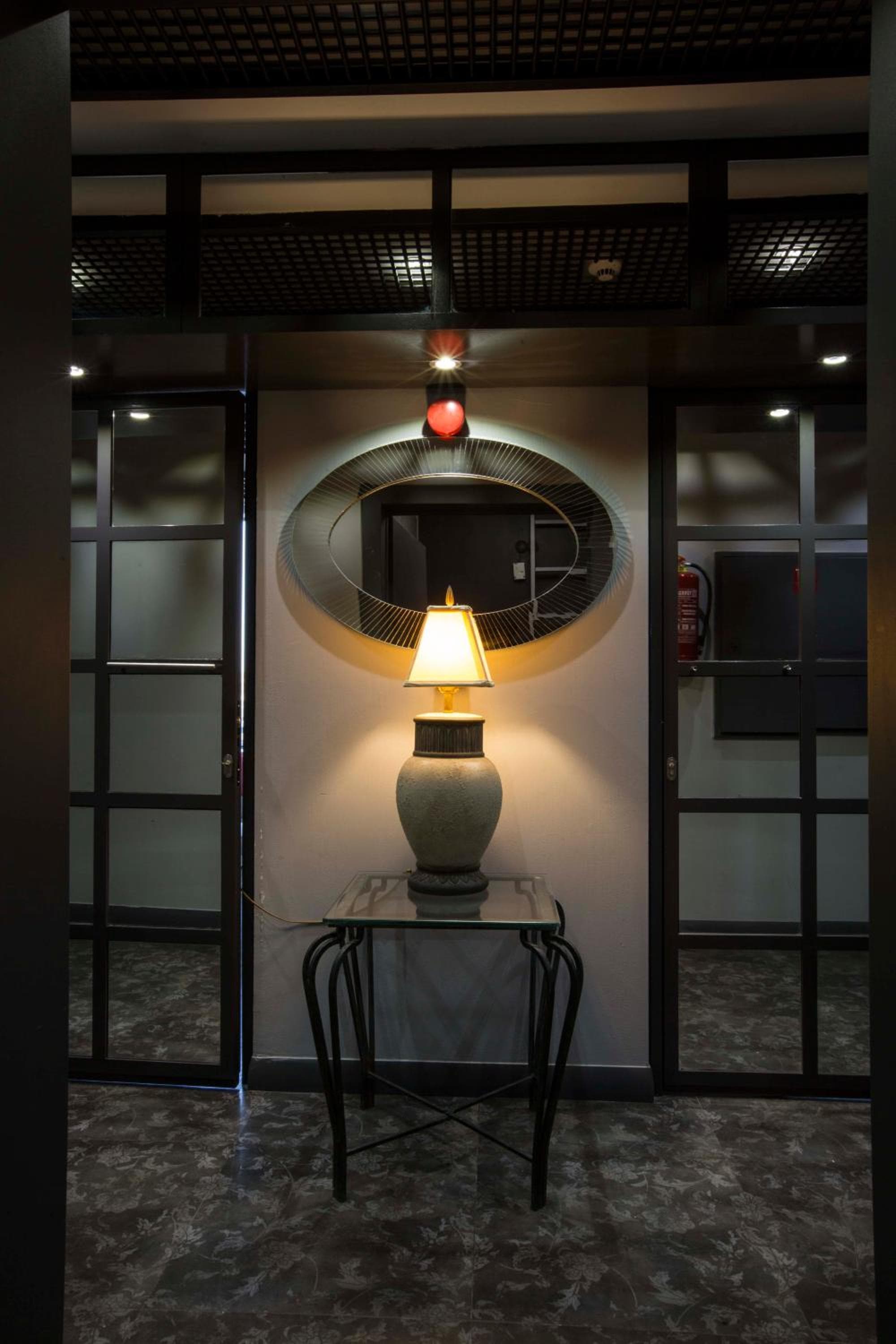 Akoni Hotel - Image 3