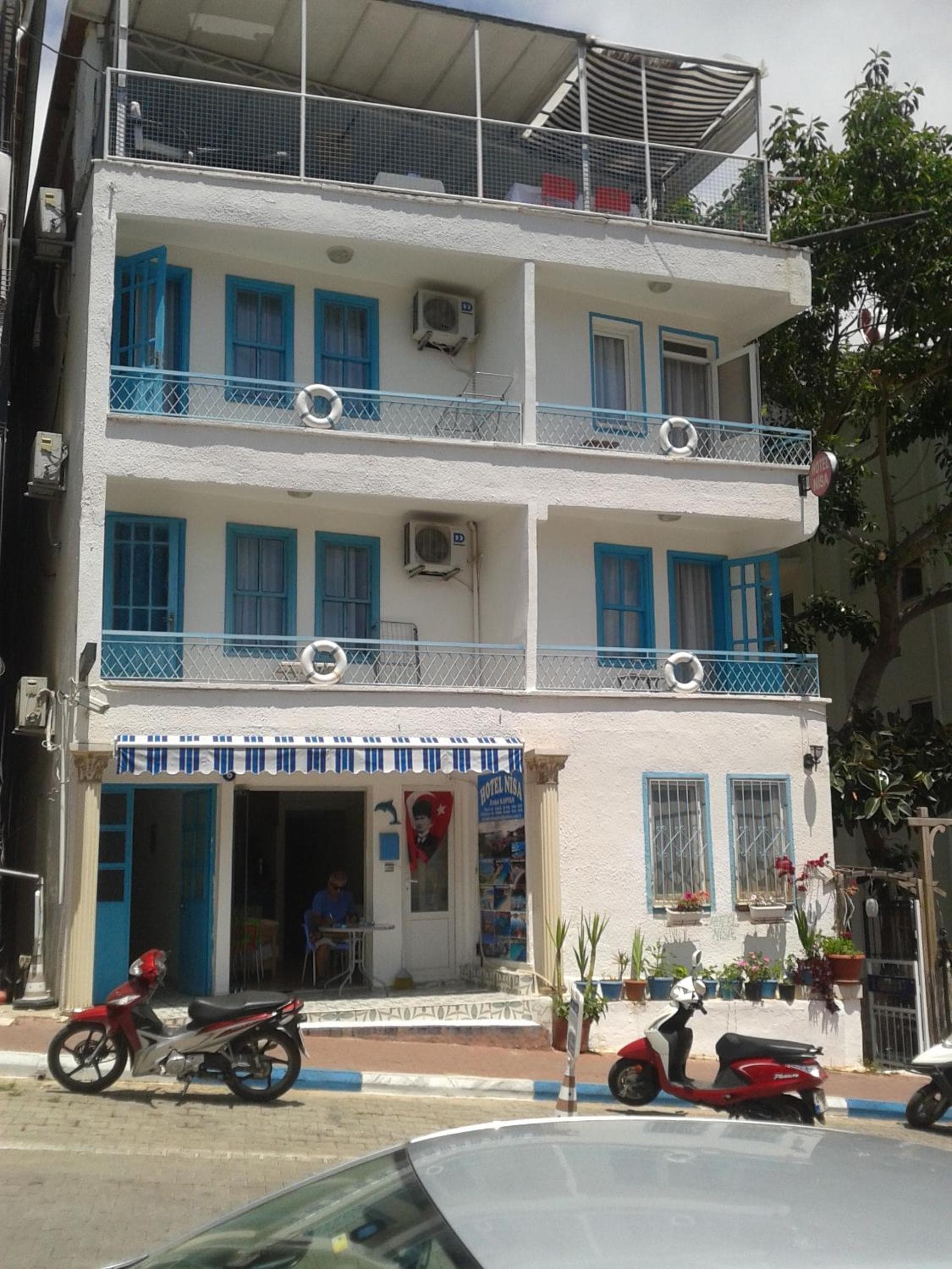 Hotel Nisa - Image 2