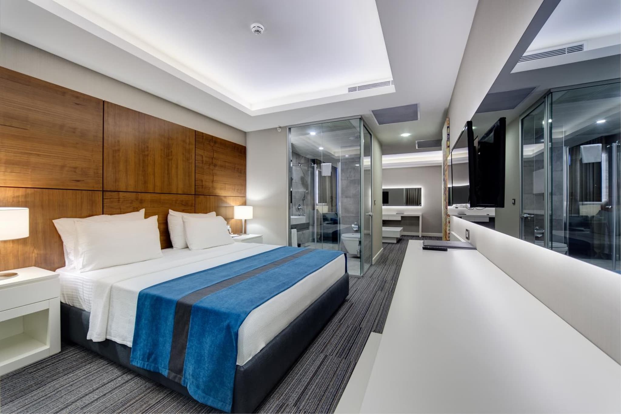 The Menord Hotel - Image 4